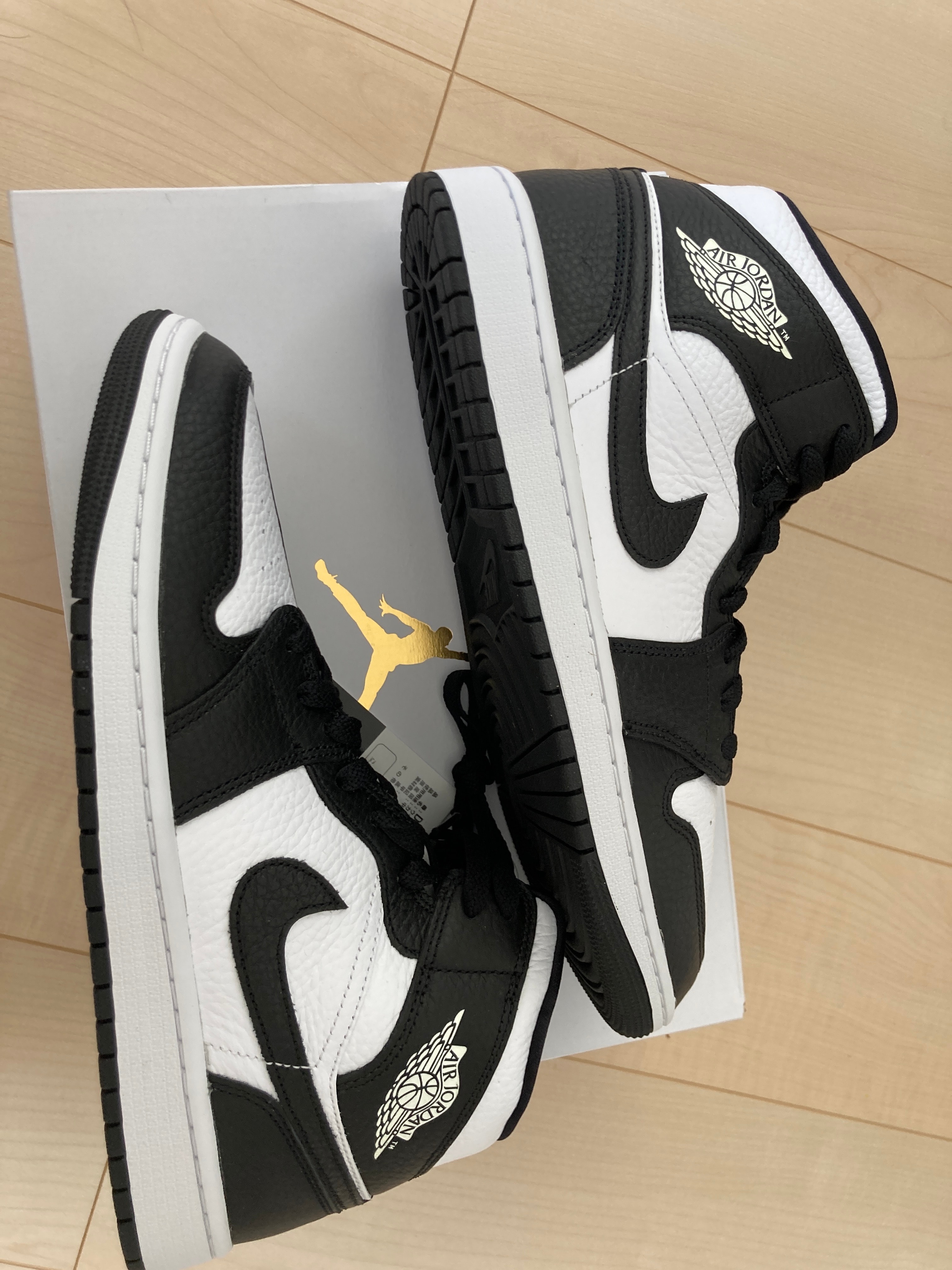 Nike Women's Air Jordan 1 Mid "Homage"