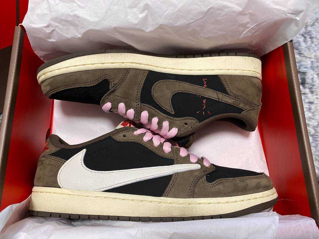 Travis Scott × Nike Air Jordan 1 Low OG SP-T  "Black/Dark Mocha"
