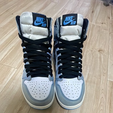 Nike Air Jordan 1 High OG "University Blue"