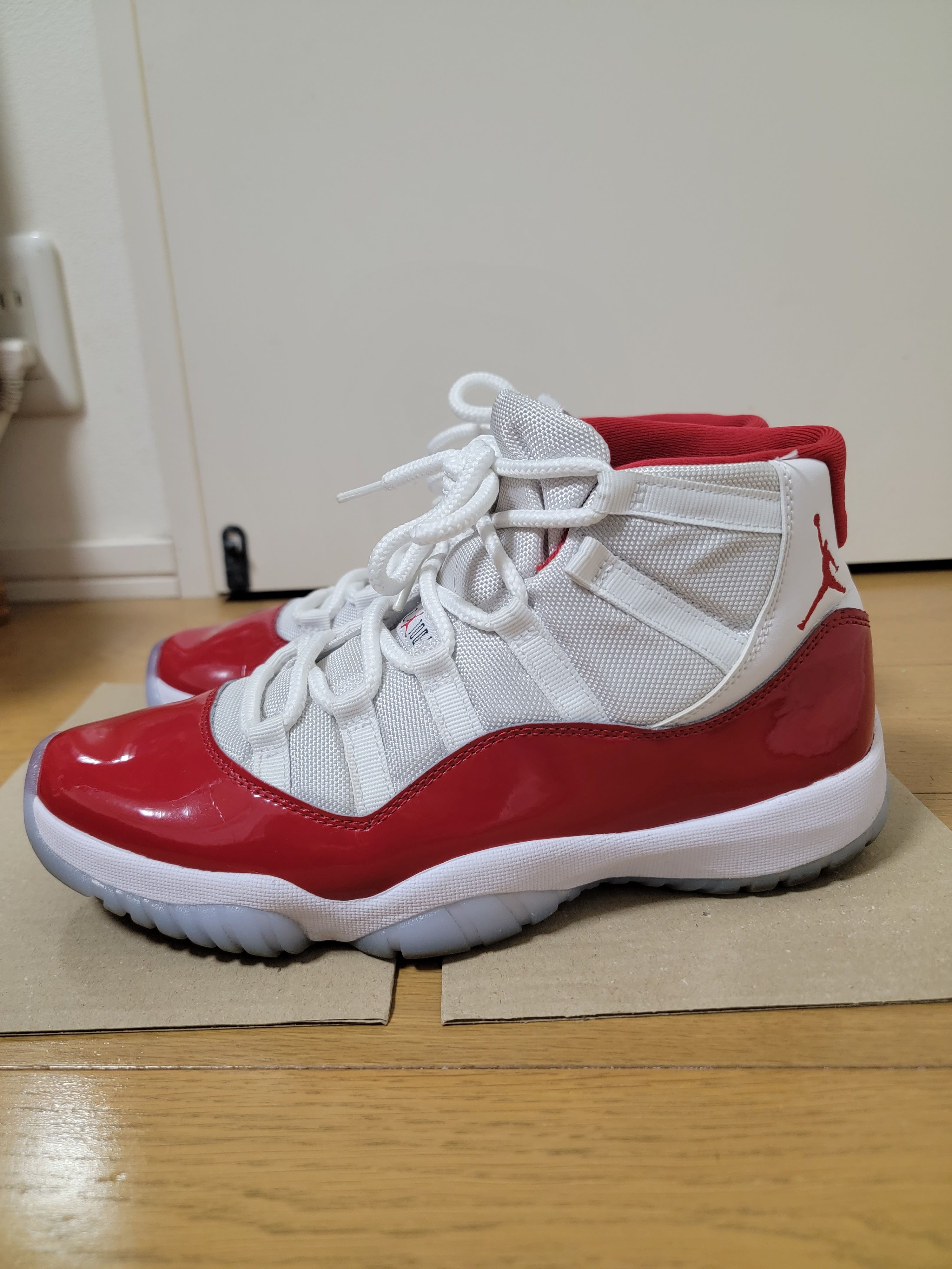 Nike Air Jordan 11 "Varsity Red"