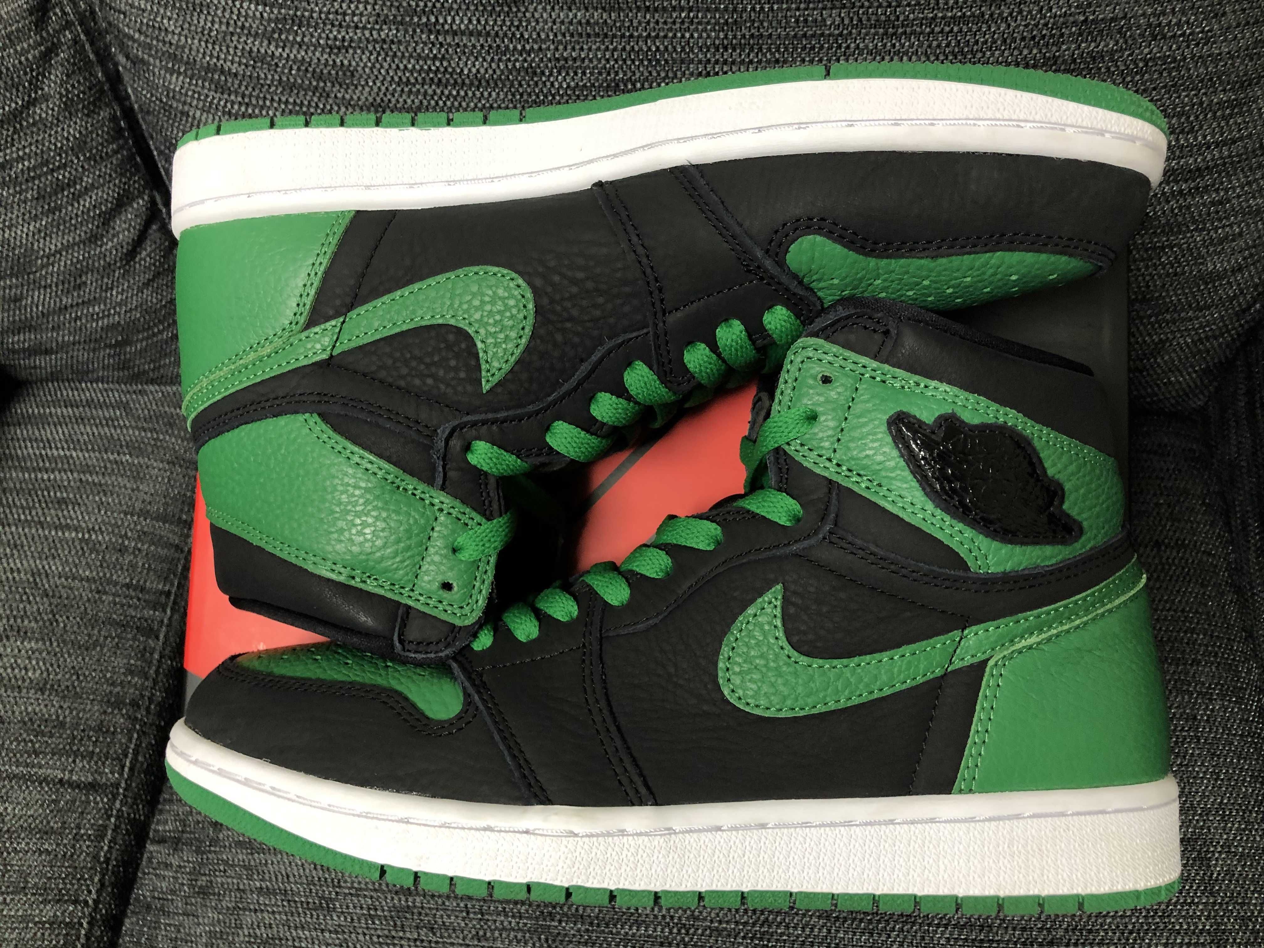 Nike Air Jordan 1 Retro High OG "Black/Pine Green" (2020)