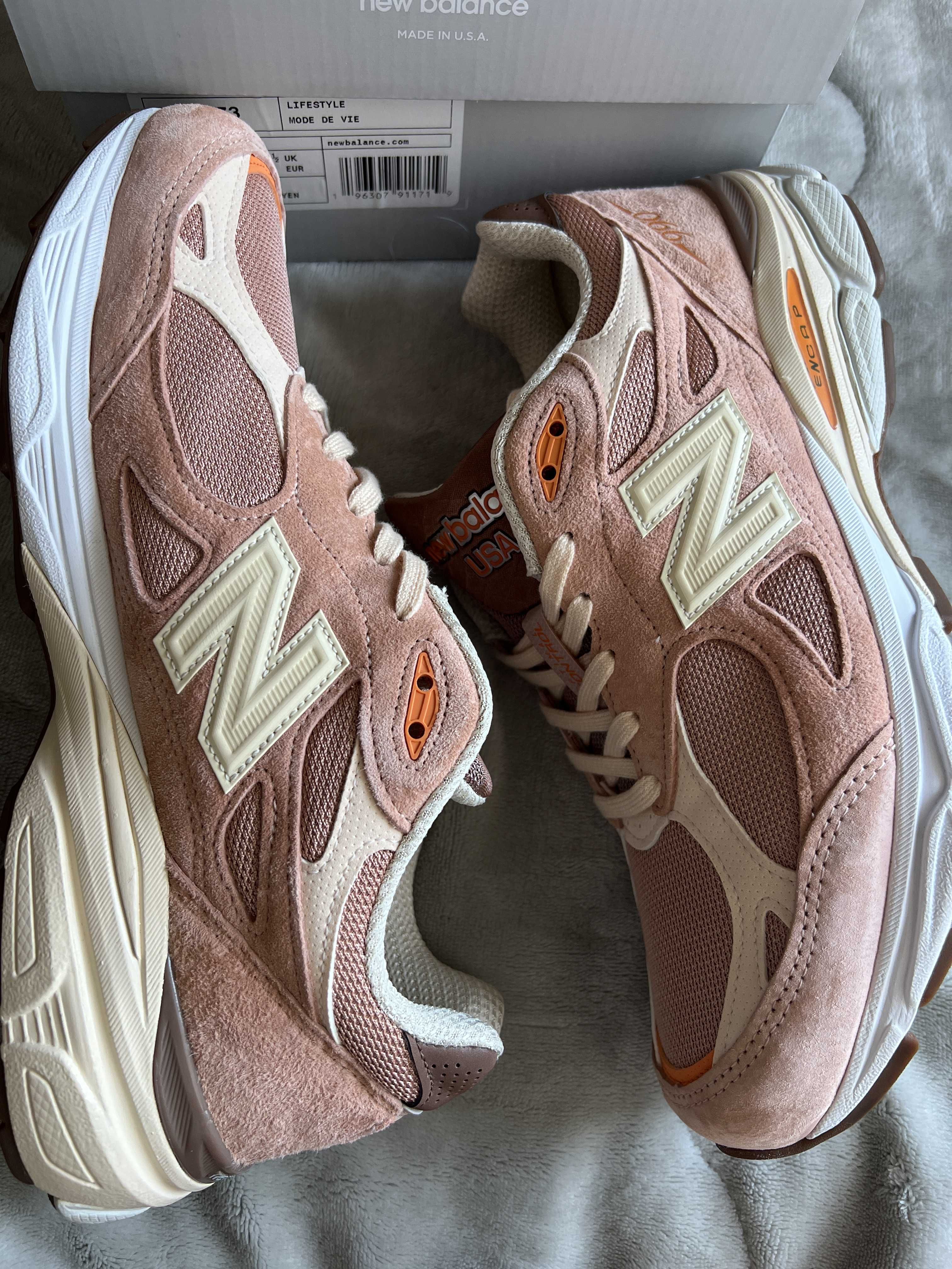 size? × New Balance 990V3 "Cream/Orange"