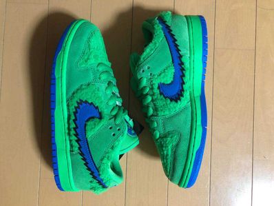 Grateful Dead × Nike SB Dunk Low "Green Bear"