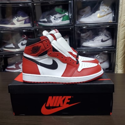 Nike Air Jordan 1 Retro High "Chicago" (2015)