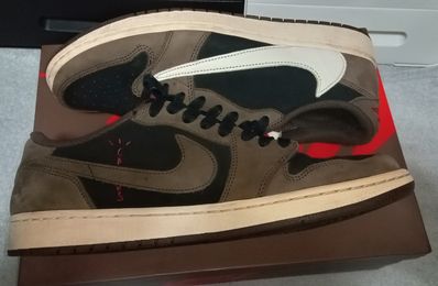 Travis Scott × Nike Air Jordan 1 Low OG SP-T "Black/Dark Mocha"