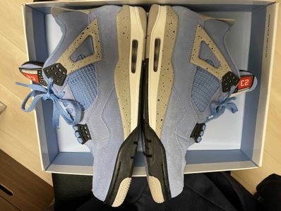 Nike Air Jordan 4 "University Blue"