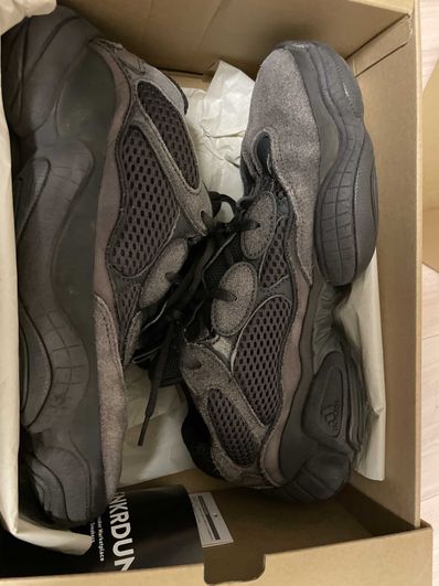 adidas YEEZY 500 "Utility Black"