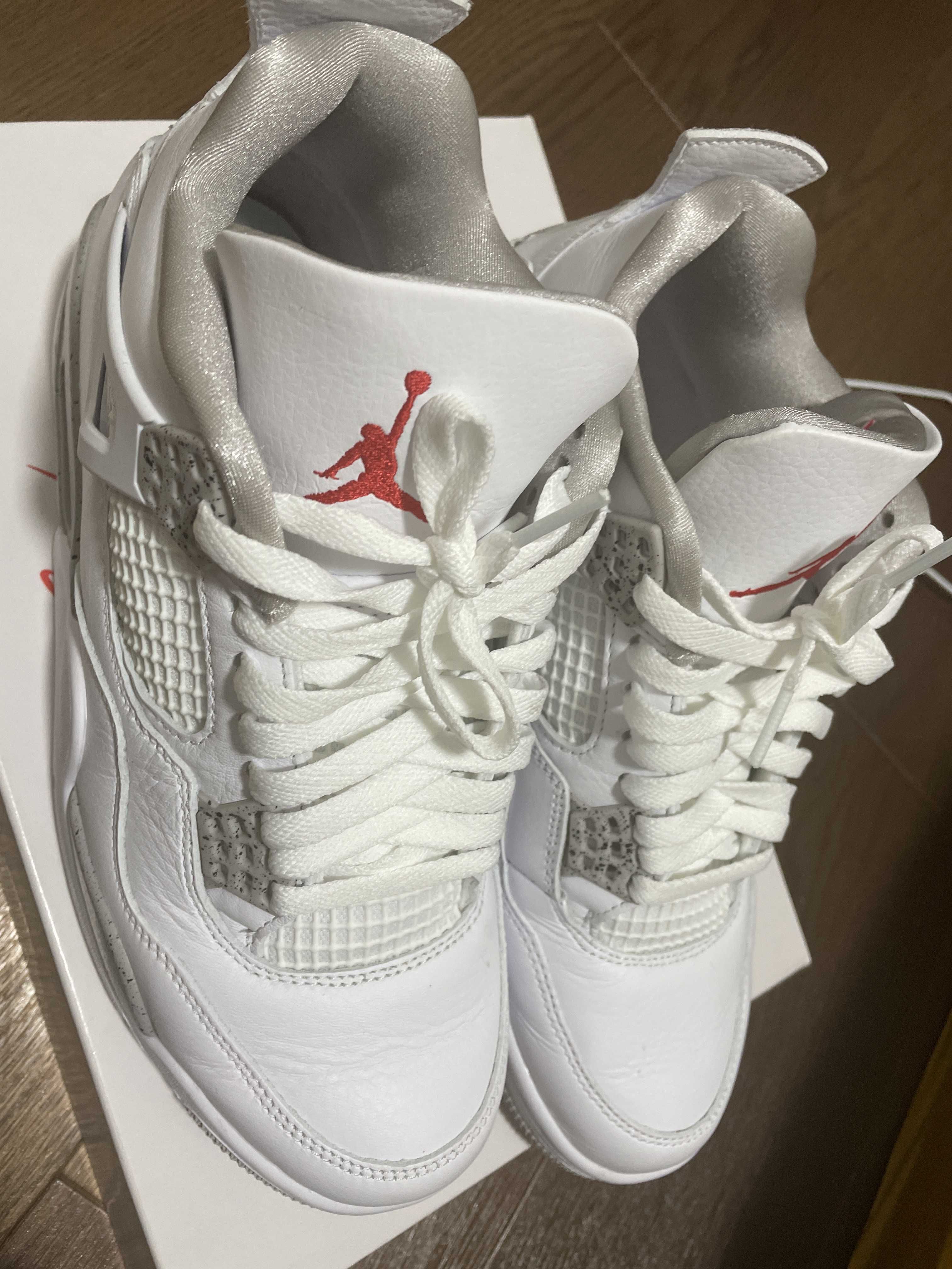 Nike Air Jordan 4 "Tech White"