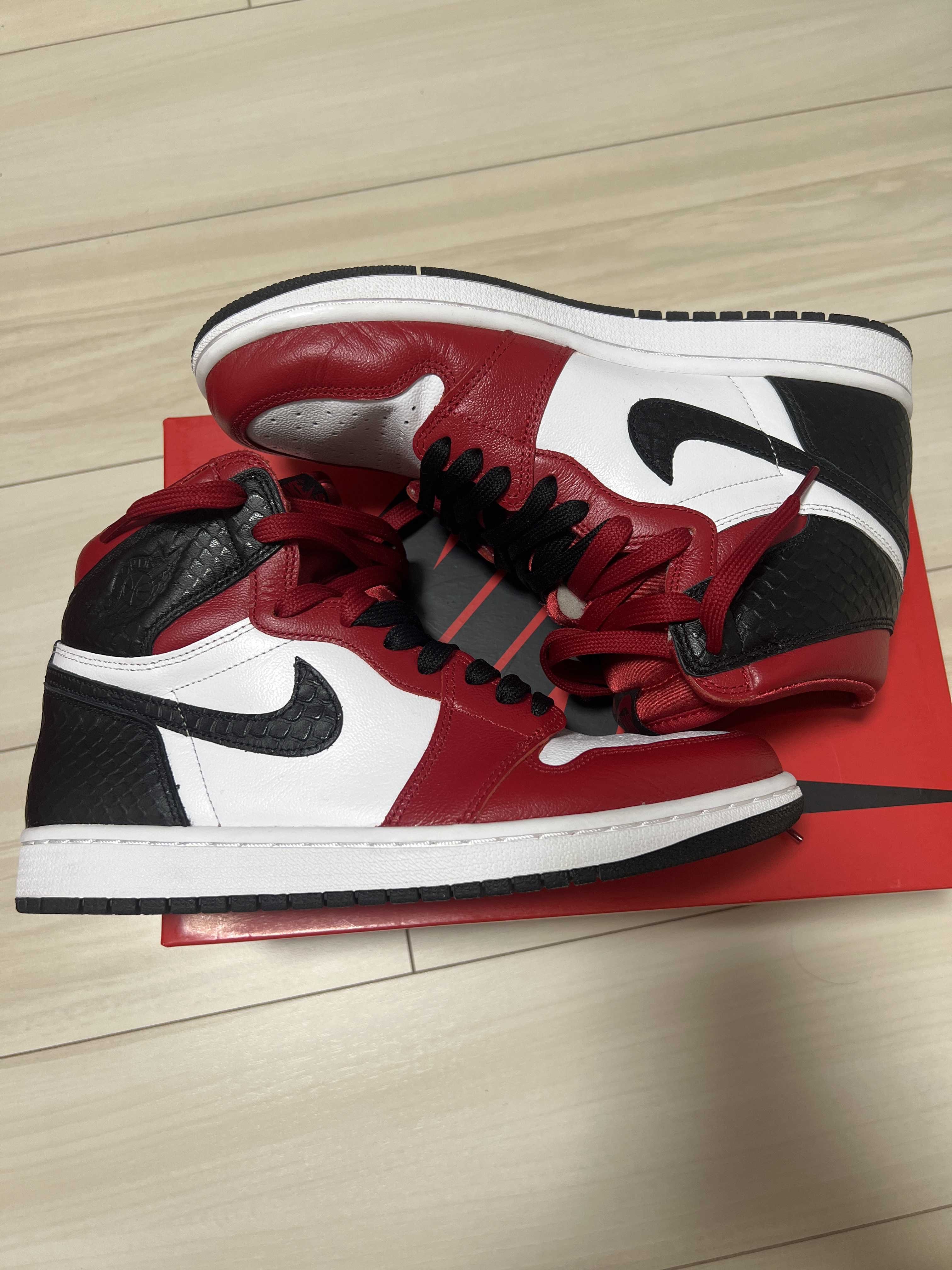 Nike Women's Air Jordan 1 High OG "Satin Red"
