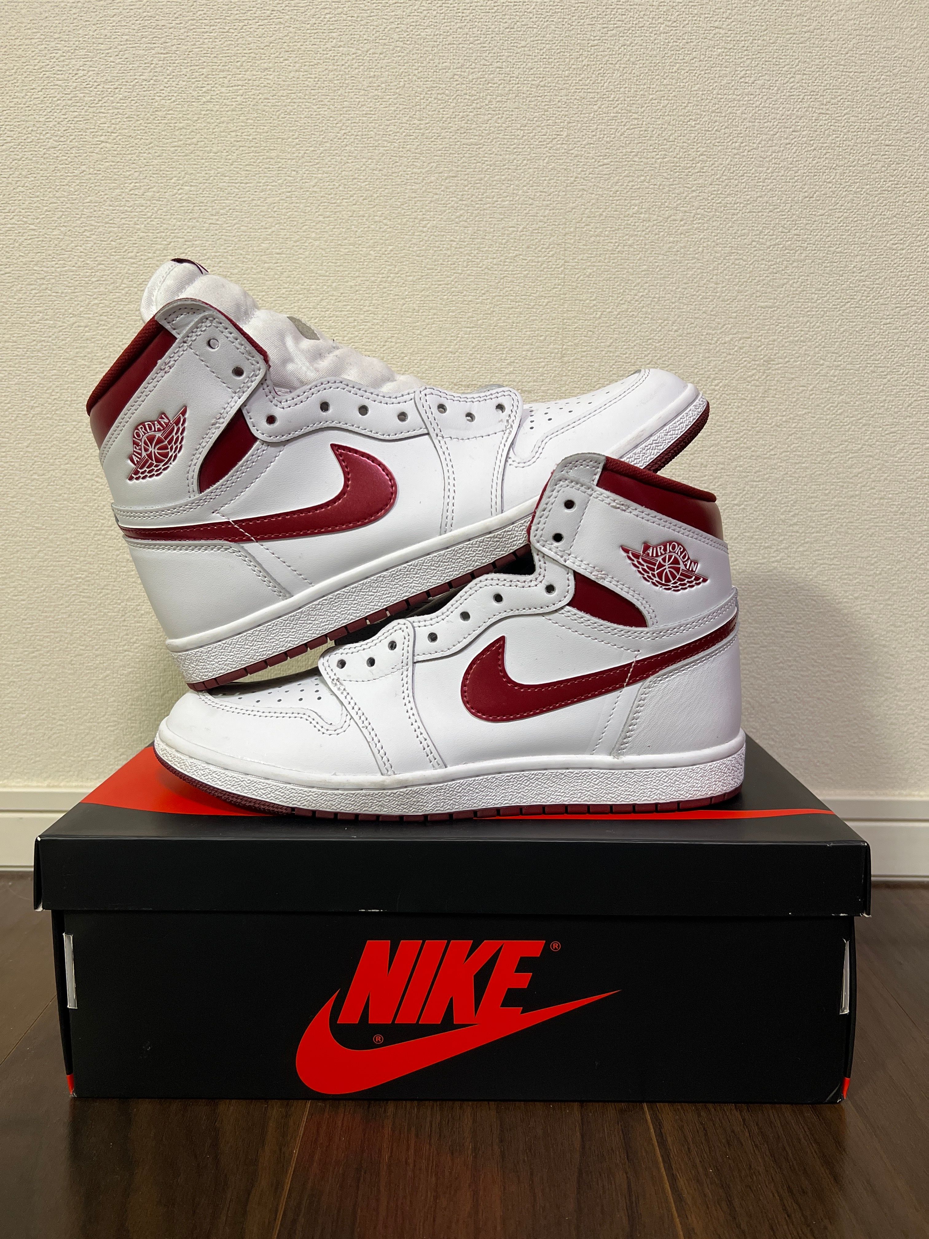 Nike Air Jordan 1 High '85 "Metallic Burgundy"