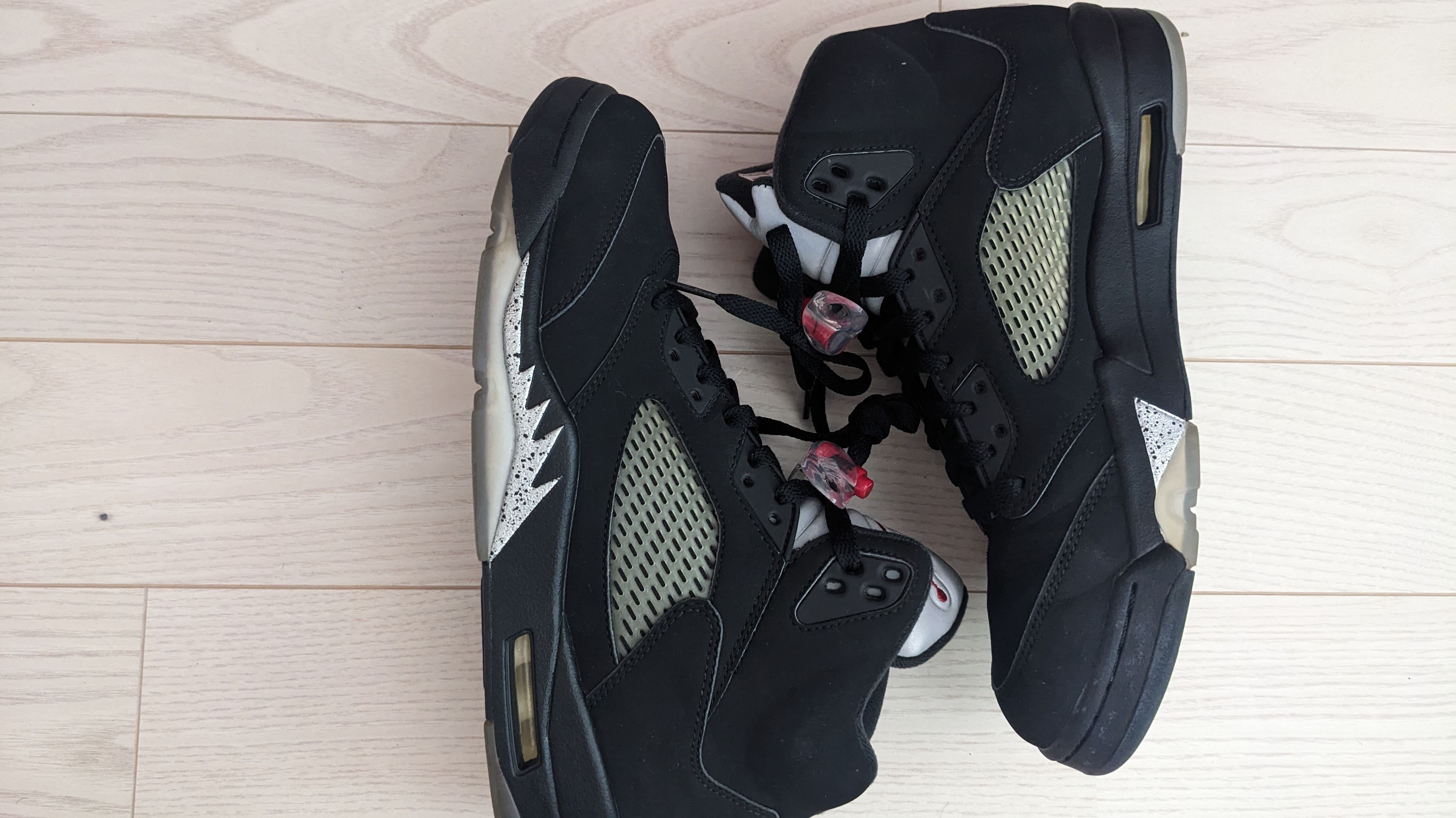 Nike Air Jordan 5 Retro OG "Black/Fire Red/Metallic Silver/White" (2016)