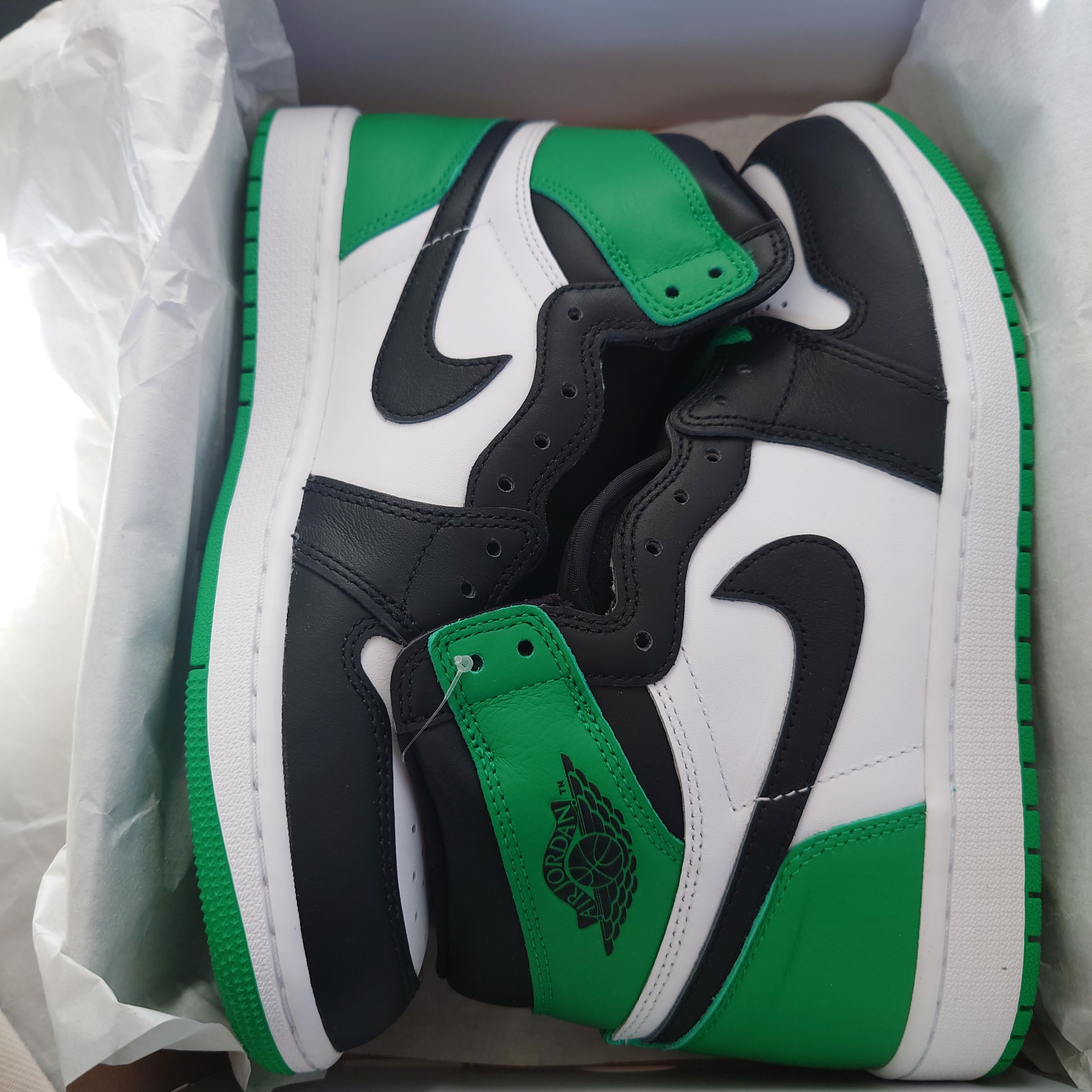 Nike Air Jordan 1 Retro High OG "Celtics/Black and Lucky Green" (2023)