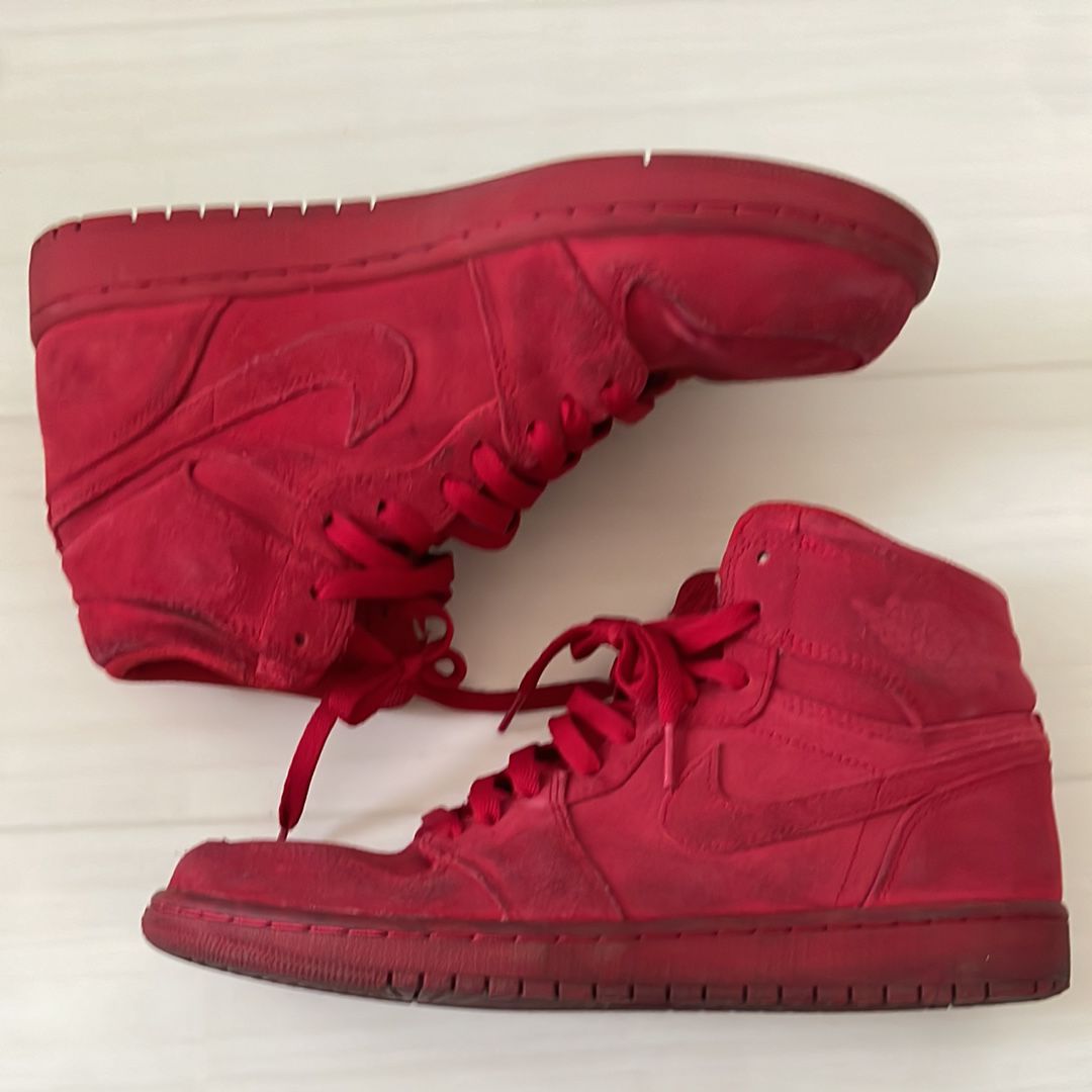 Nike Air Jordan 1 Retro High "Red Suede"