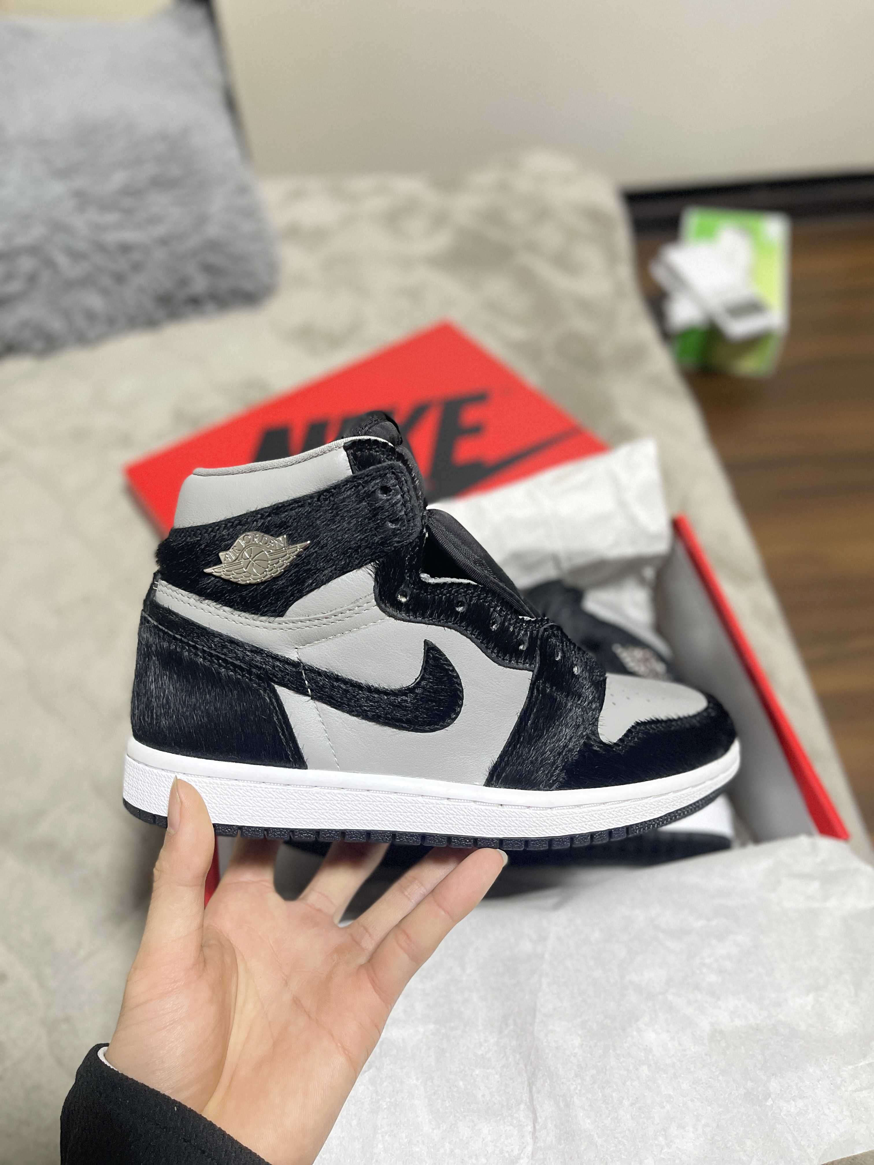 Nike Women's Air Jordan 1 Retro High OG "Medium Grey"
