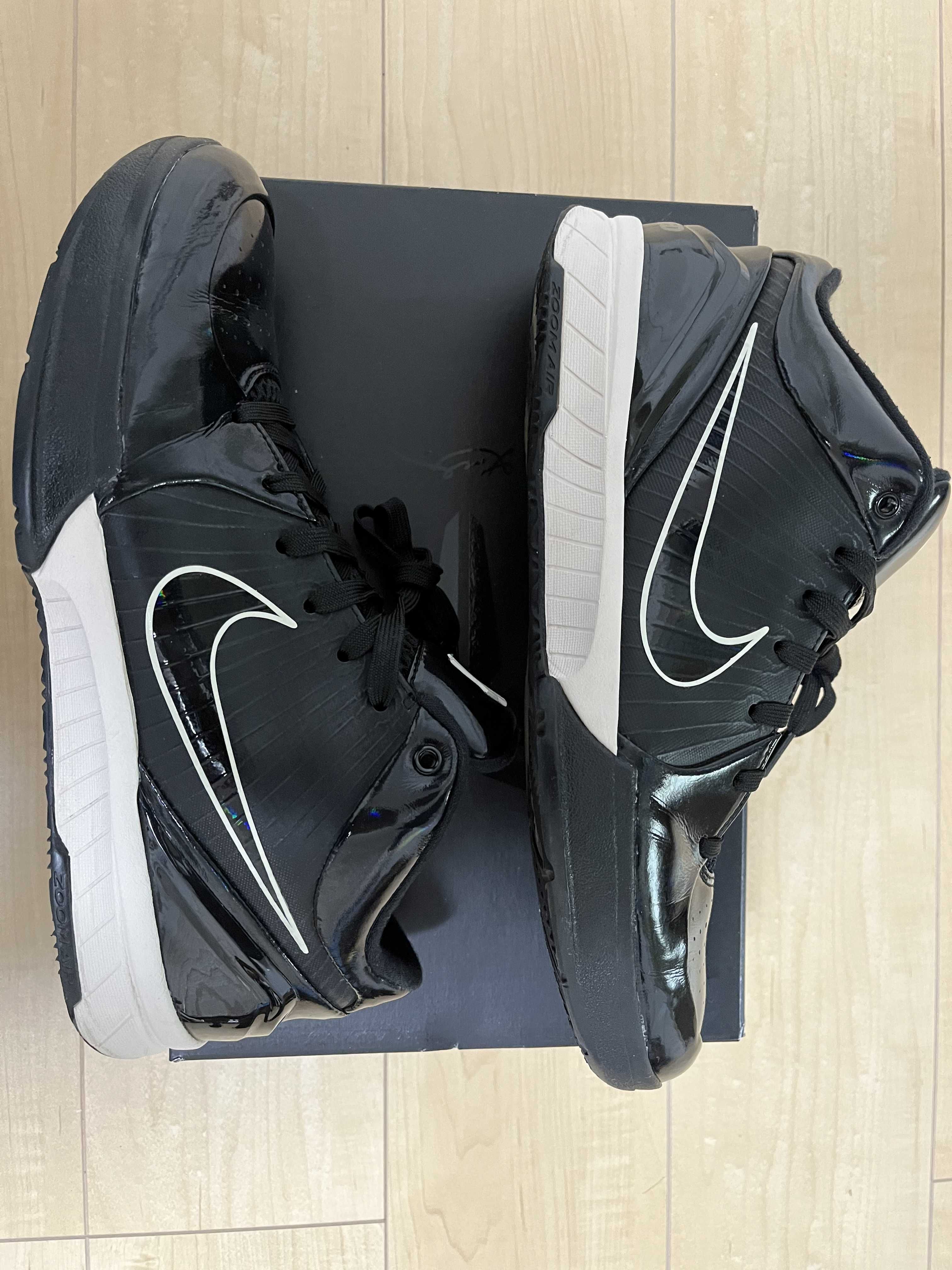 UNDEFEATED × Nike Kobe 4 Protro "Black Mamba"