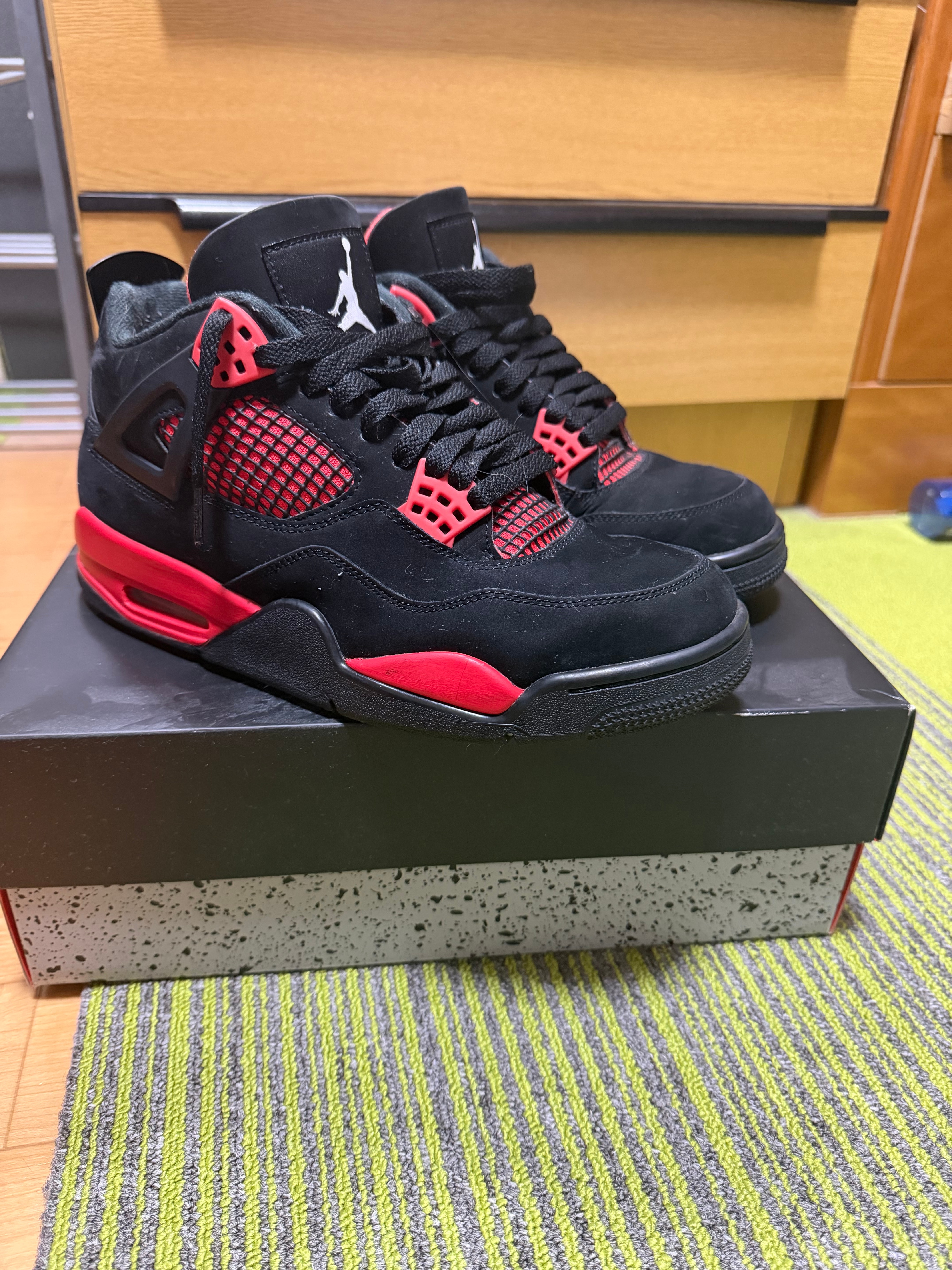 Nike Air Jordan 4 "Red Thunder/Crimson"