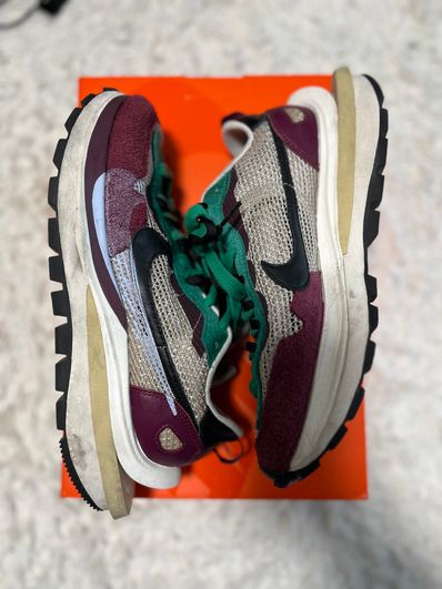 sacai × Nike Vapor Waffle "String/Red/Green"