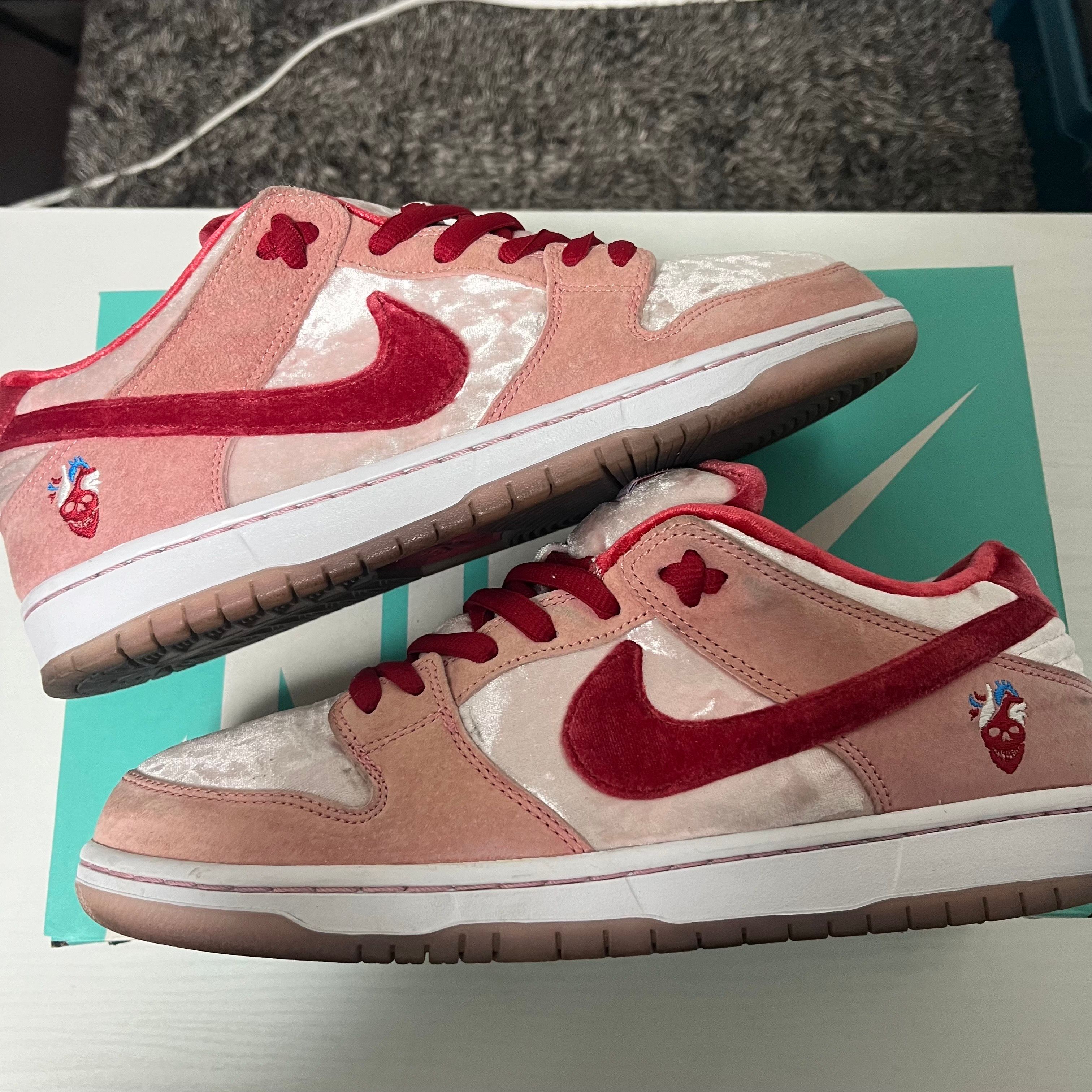 Strangelove × Nike SB Dunk Low "Valentine’s Day"