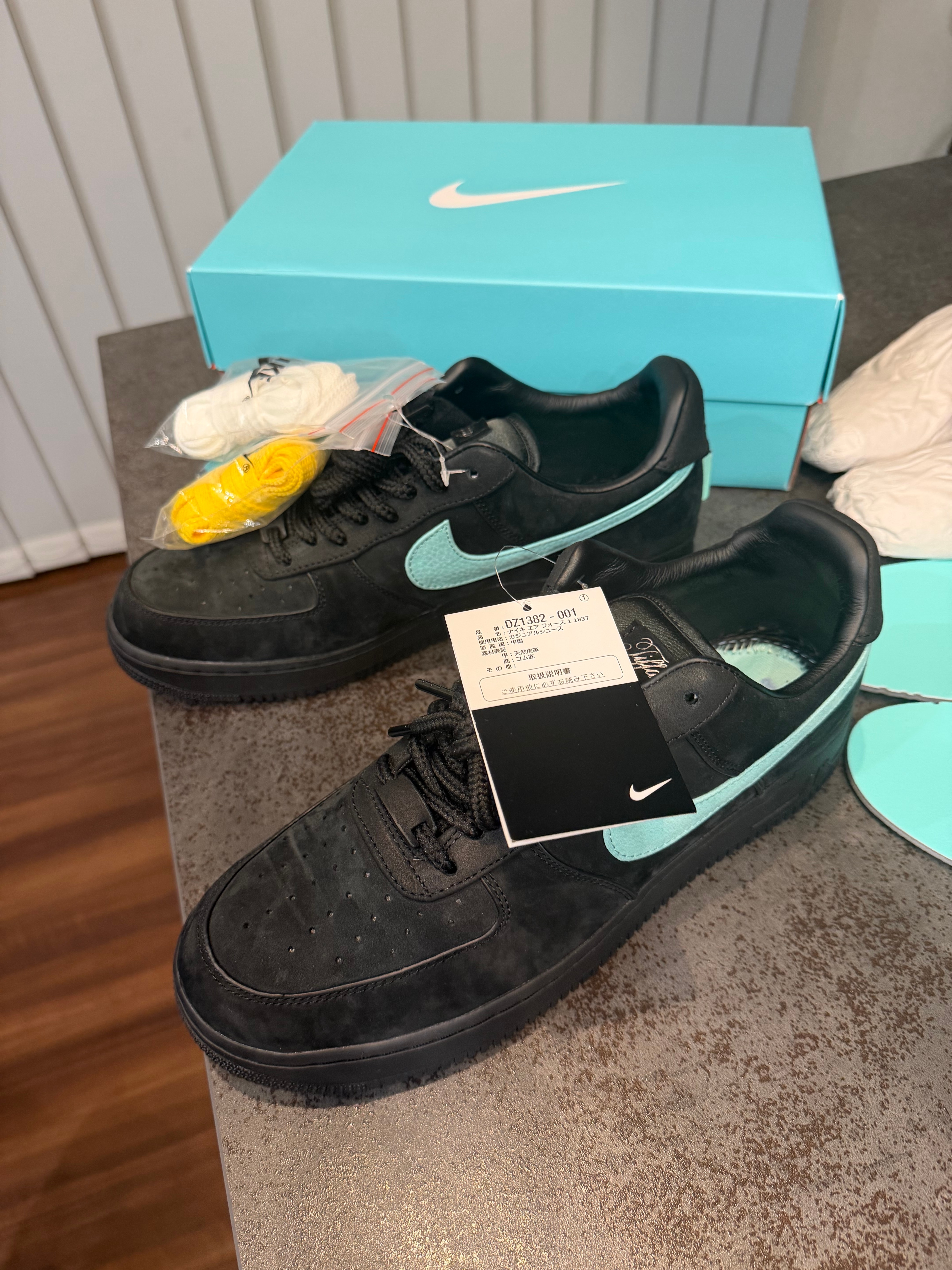 Tiffany & Co. × Nike Air Force 1 Low "1837"