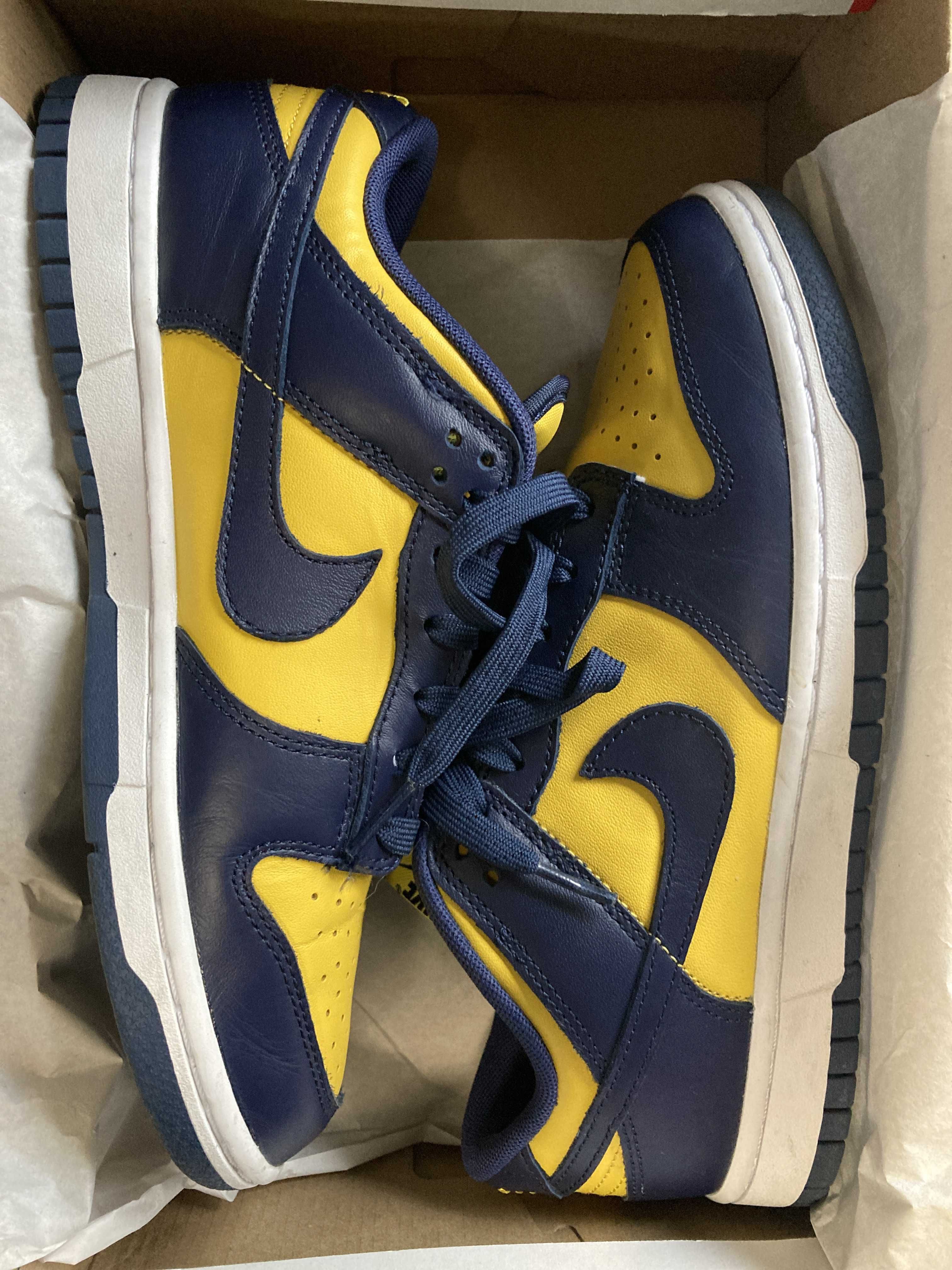 Nike Dunk Low "Michigan"