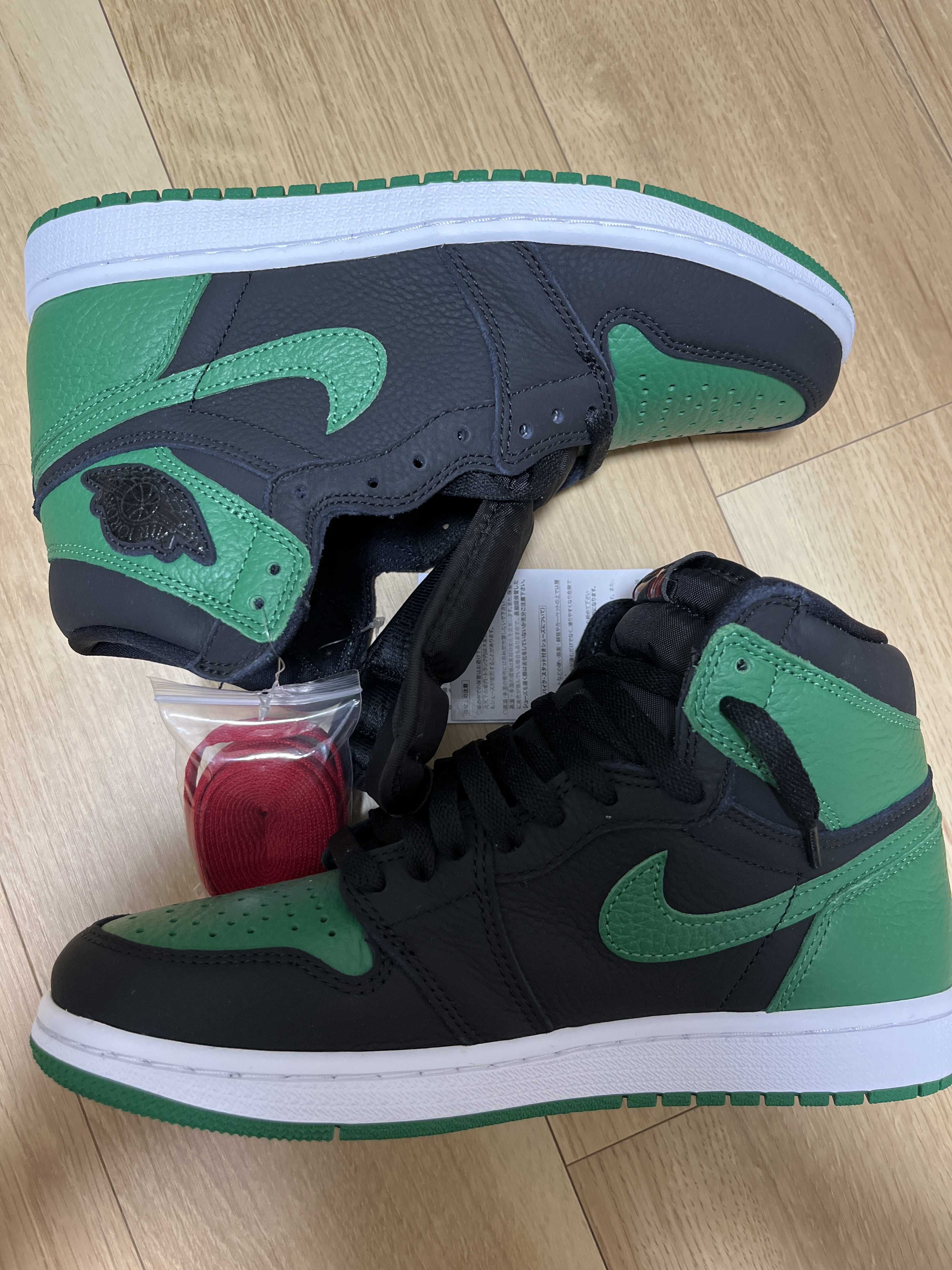 Nike Air Jordan 1 Retro High OG "Black/Pine Green" (2020)
