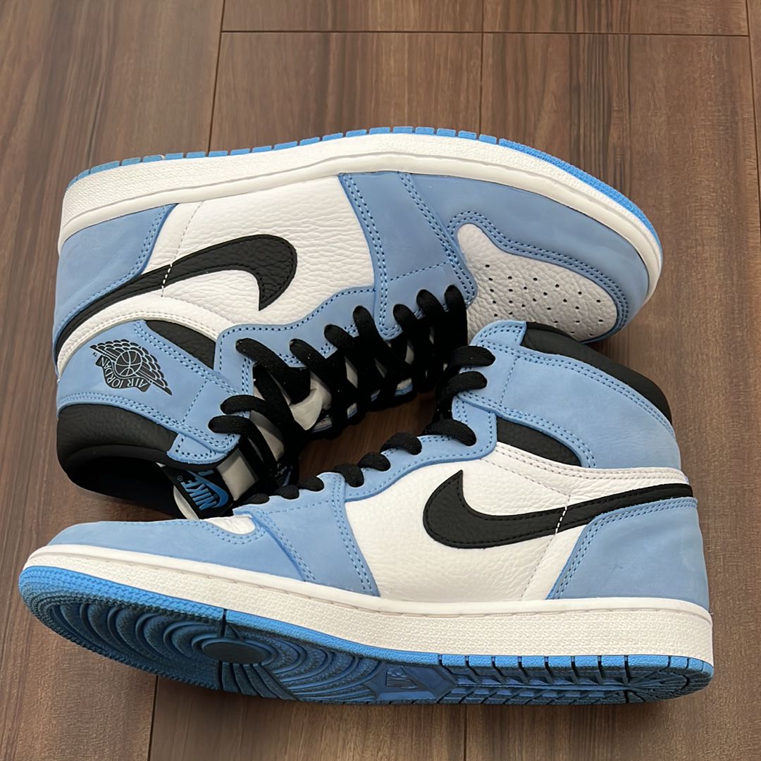 Nike Air Jordan 1 High OG "University Blue"