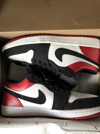Nike Air Jordan 1 Low "Black Toe"