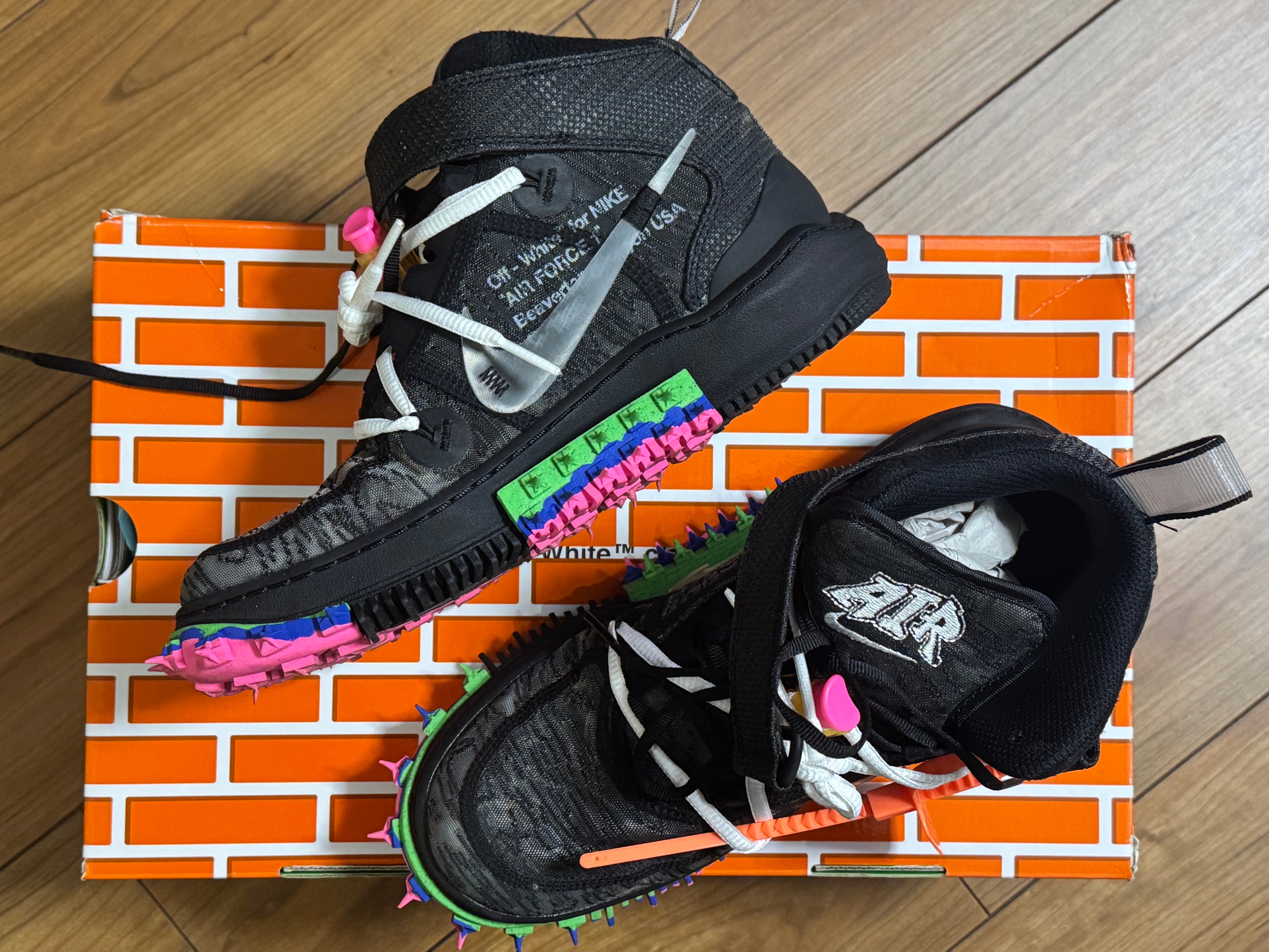 Off-White × Nike Air Force 1 Mid "Black"