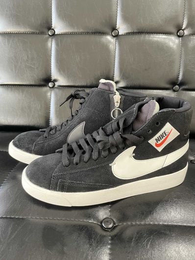 NIKE Women's BLAZER MID REBEL "BLACK WHITE"