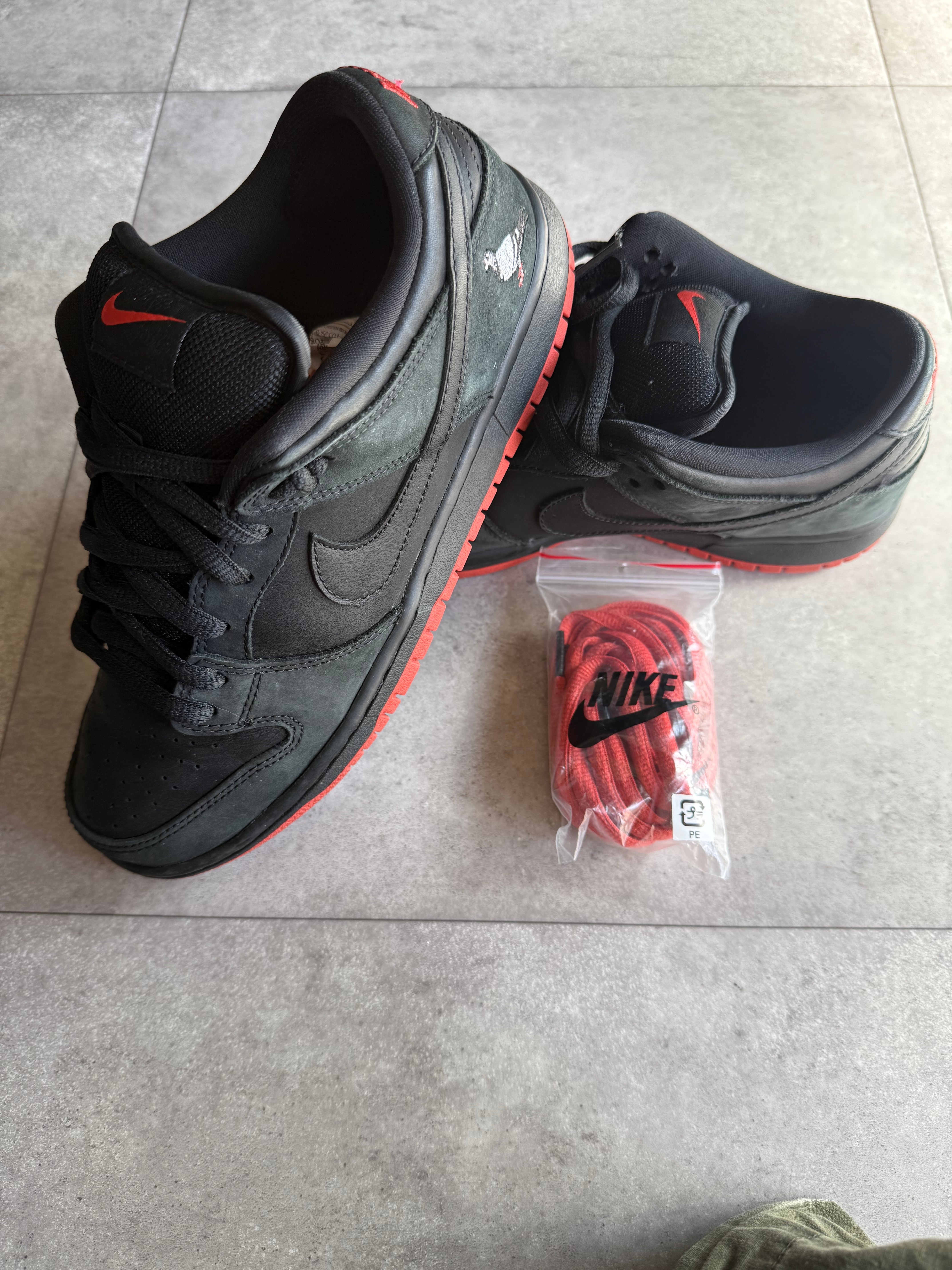 Nike SB Dunk Low TRD QS "Black Pigeon"