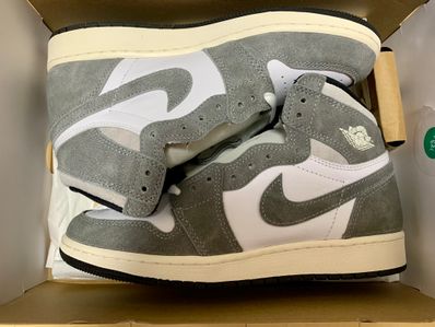Nike GS Air Jordan 1 Retro High OG "Black and Smoke Grey"