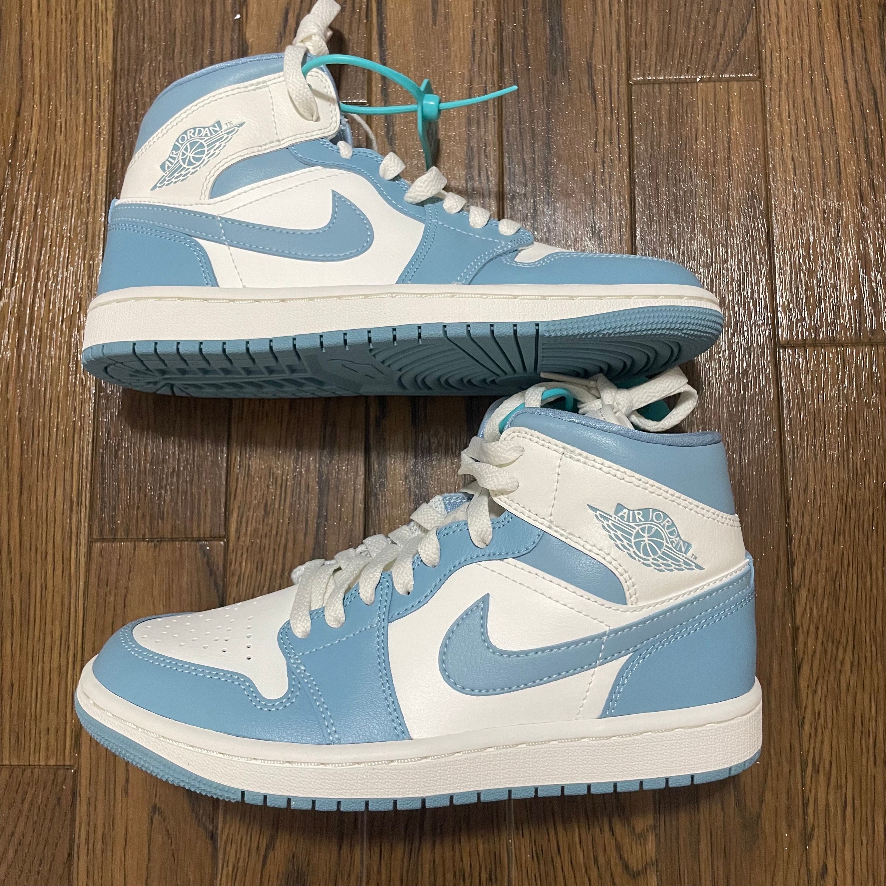 Nike Women's Air Jordan 1 Mid "University Blue"