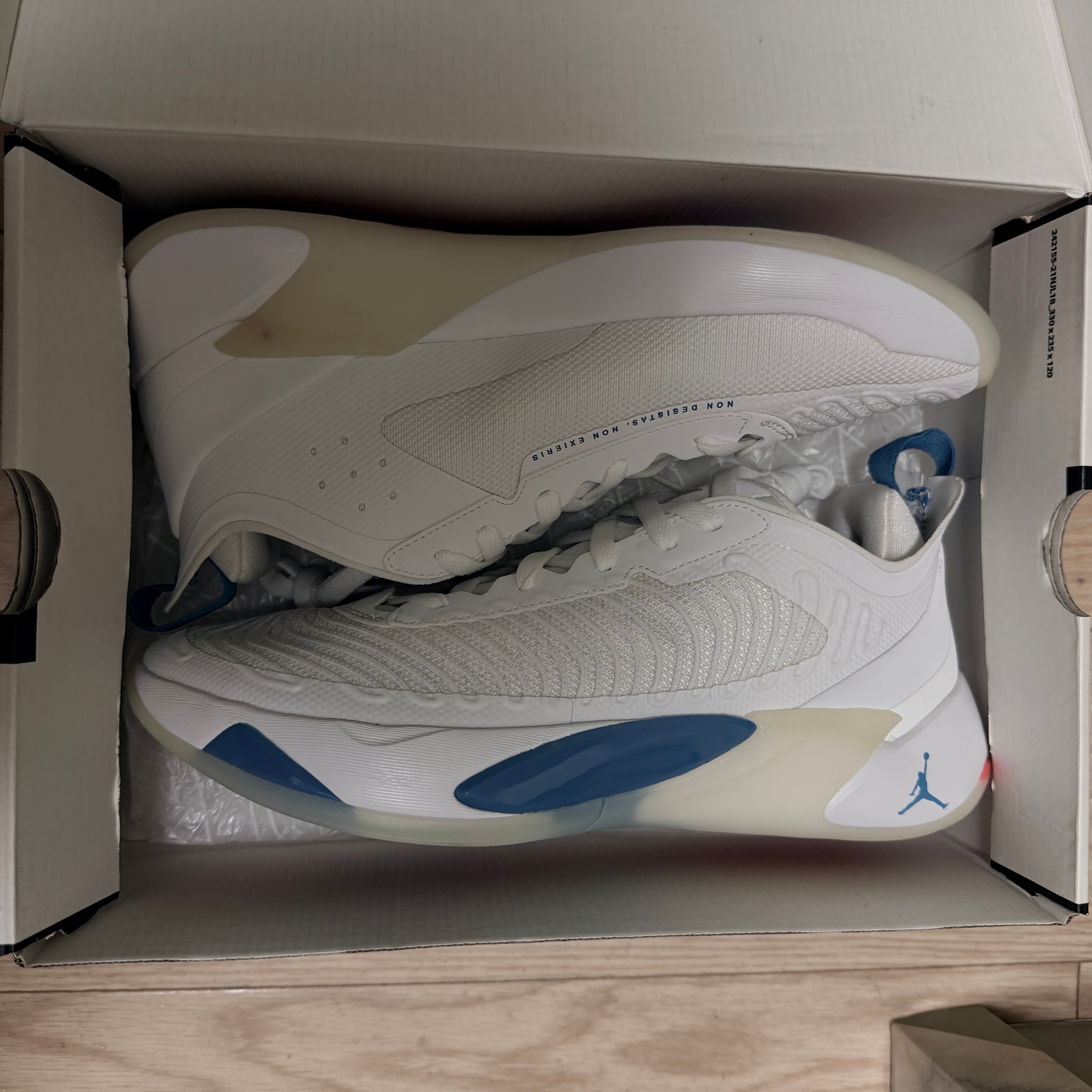 ナイキ ジョーダン ルカ1 "ネオ ターコイズ"