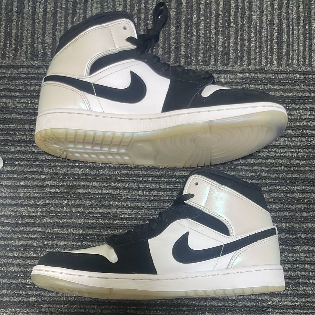 Nike Air Jordan 1 Mid "Omega/Black/White"
