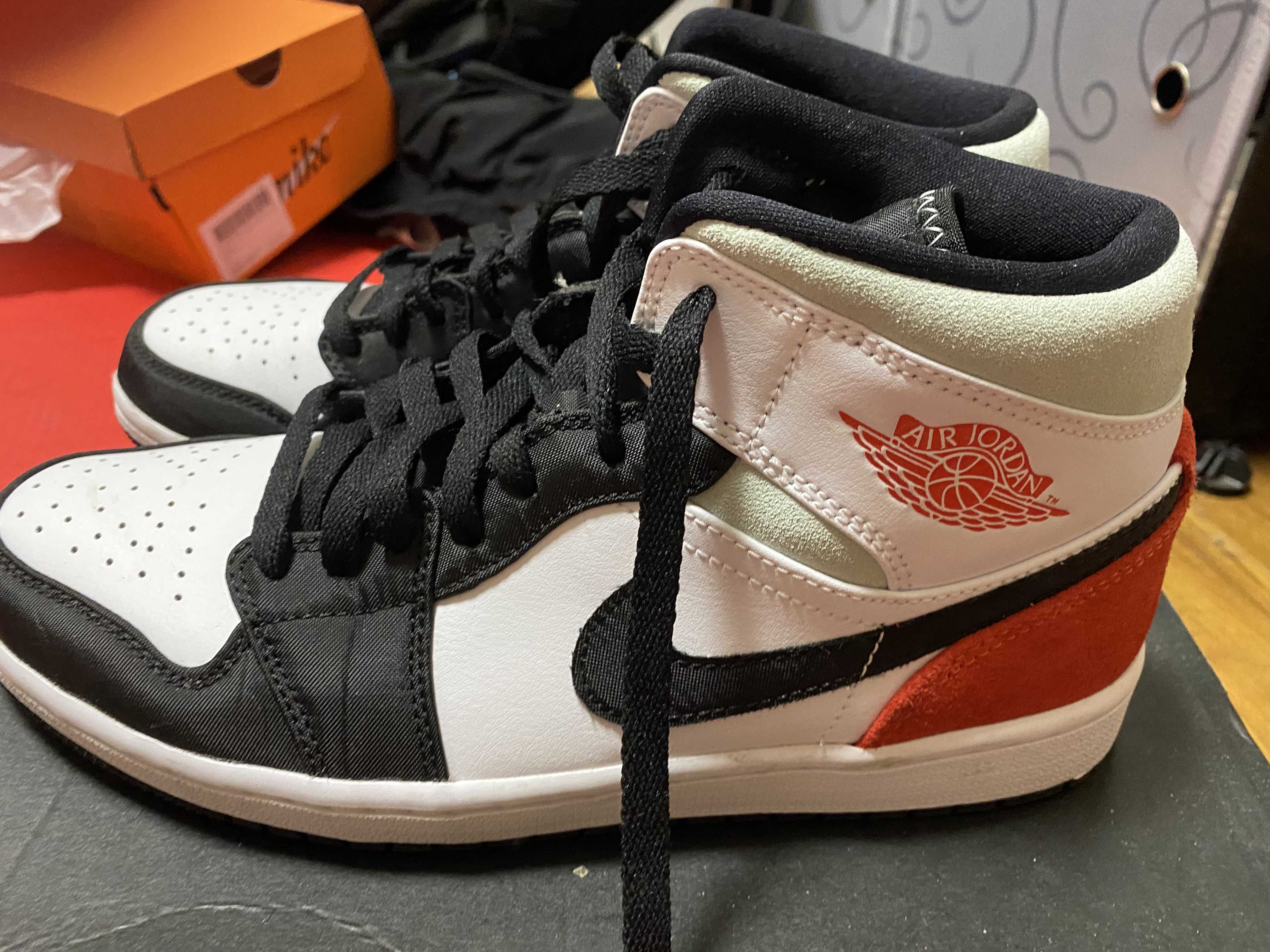 Nike Air Jordan 1 Mid SE "Black/Red/White"