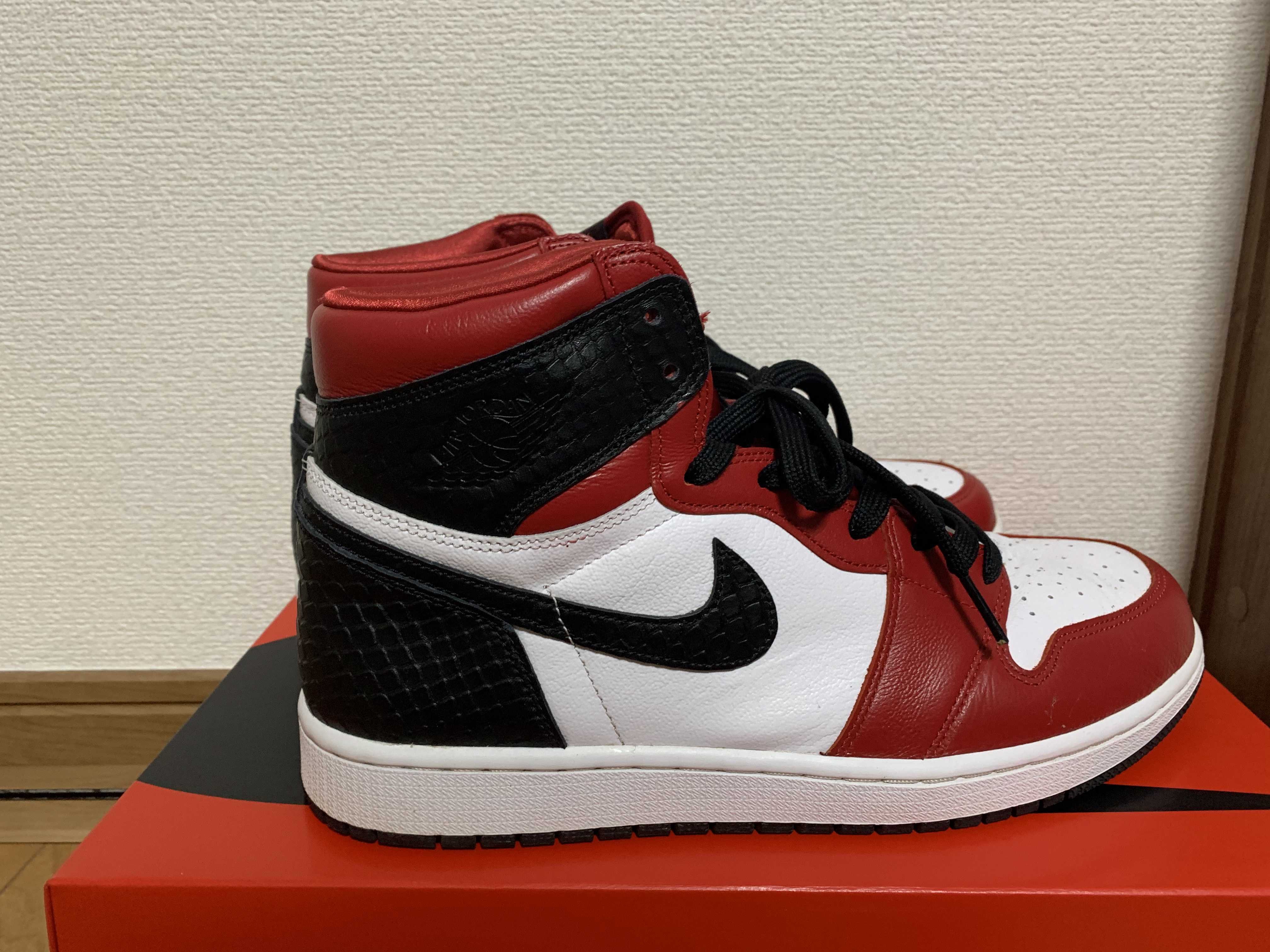 Nike Women's Air Jordan 1 High OG "Satin Red"