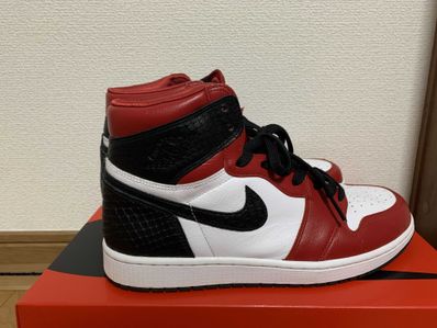 Nike Women's Air Jordan 1 High OG "Satin Red"