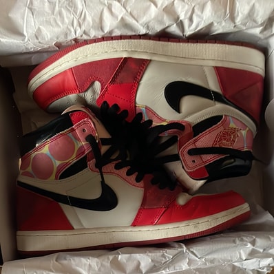 Spider-Man × Nike Air Jordan 1 Retro High OG SP "Spider-Man: Across the Spider-Verse/University Red"