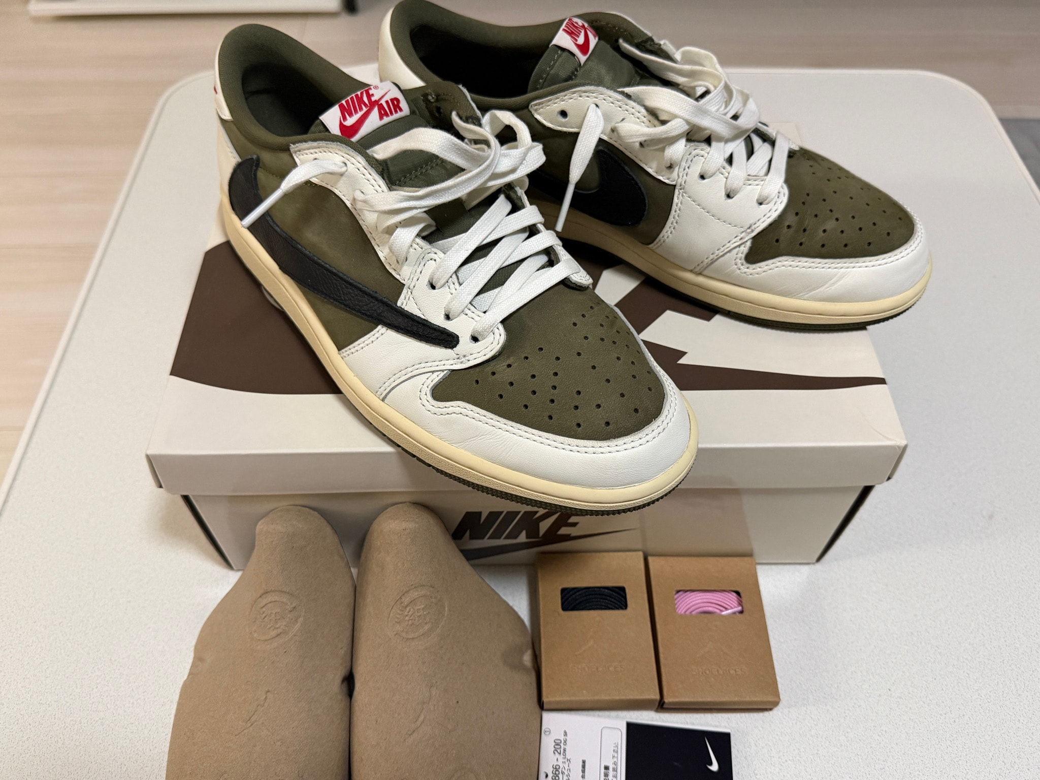 Travis Scott × Nike Air Jordan 1 Low OG SP "Reverse Olive"