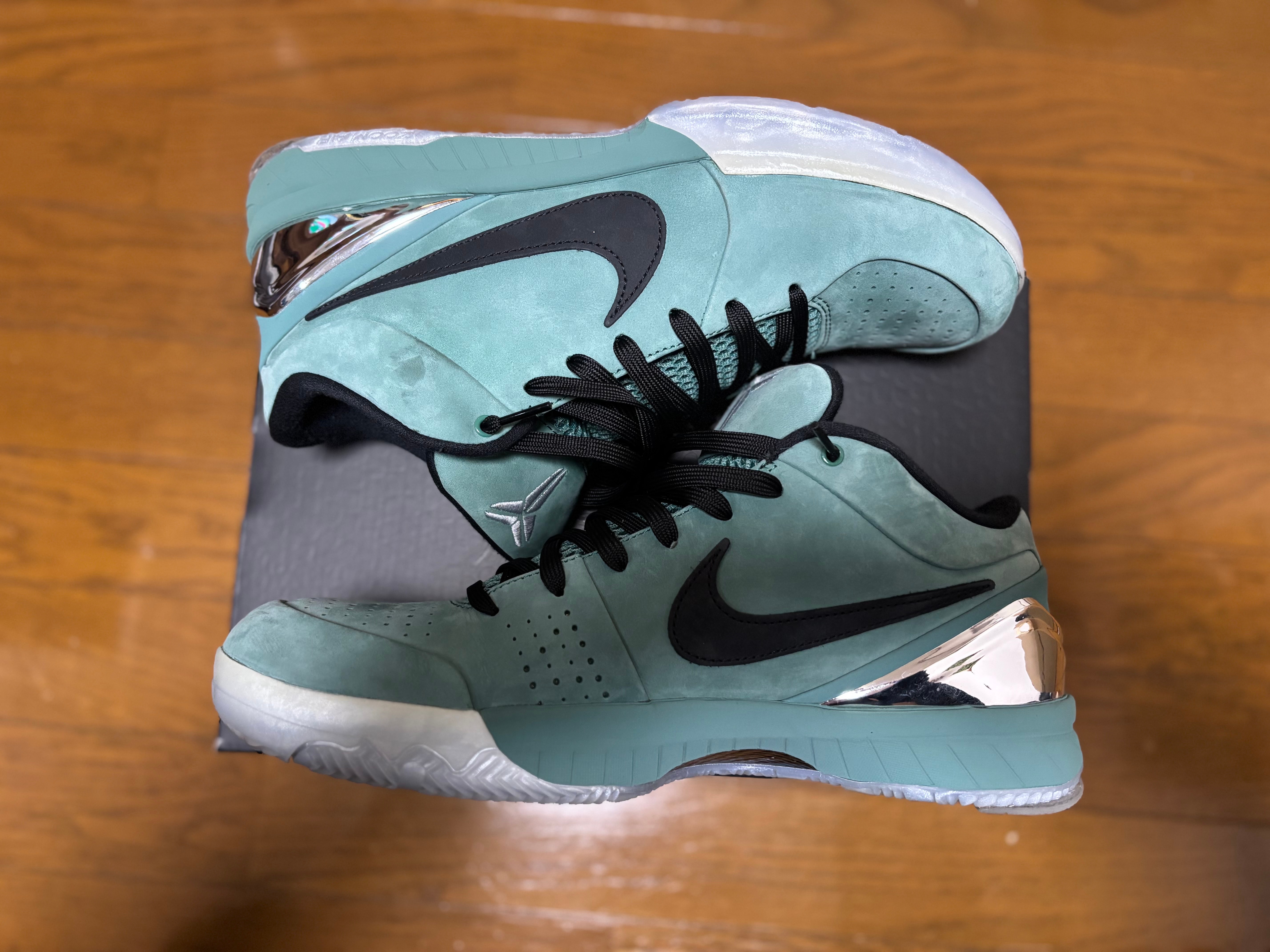 ナイキ コービー4 プロトロ "ガールダッド"