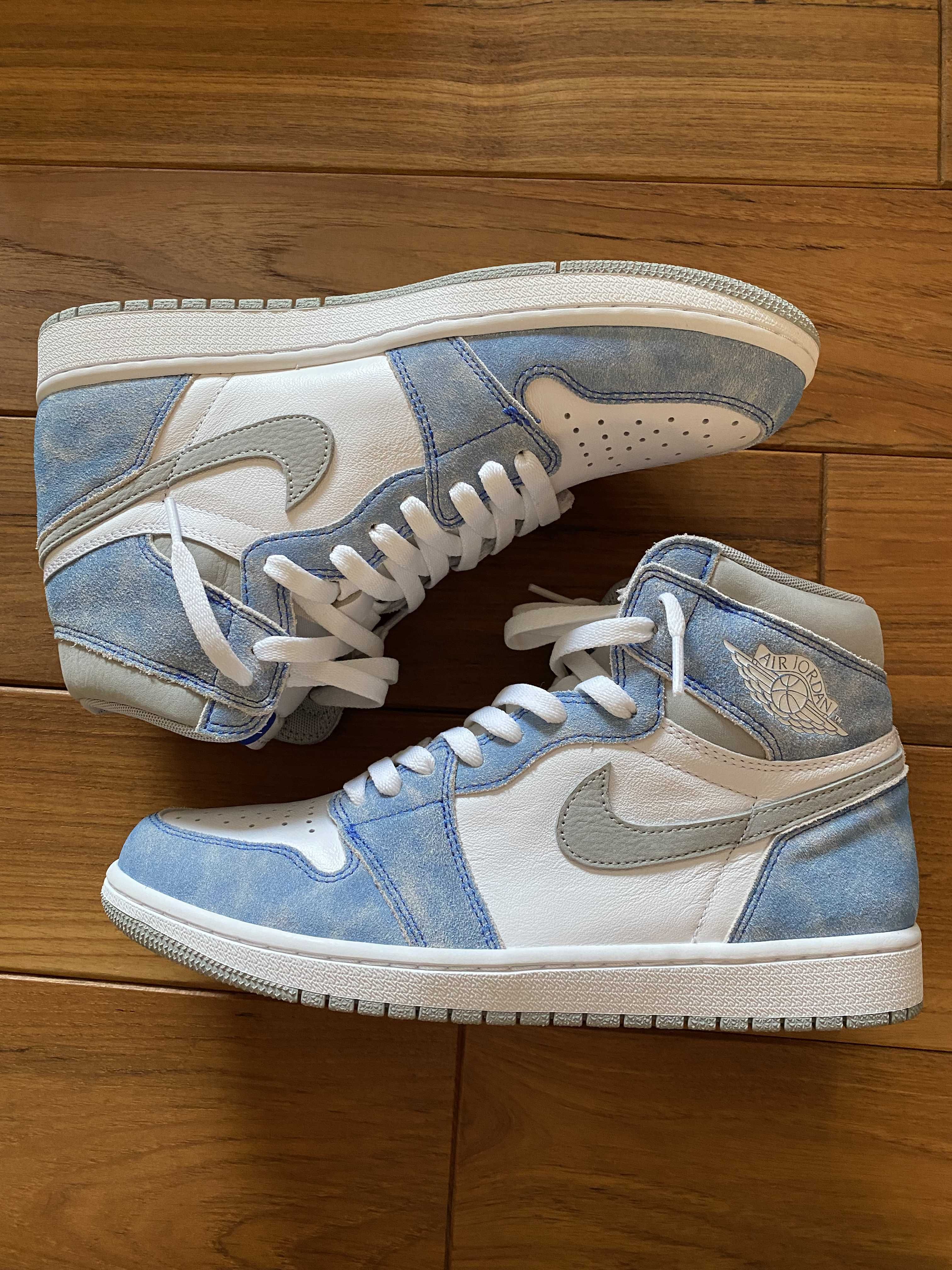 Nike Air Jordan 1 High OG "Hyper Royal"