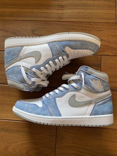 Nike Air Jordan 1 High OG "Hyper Royal"