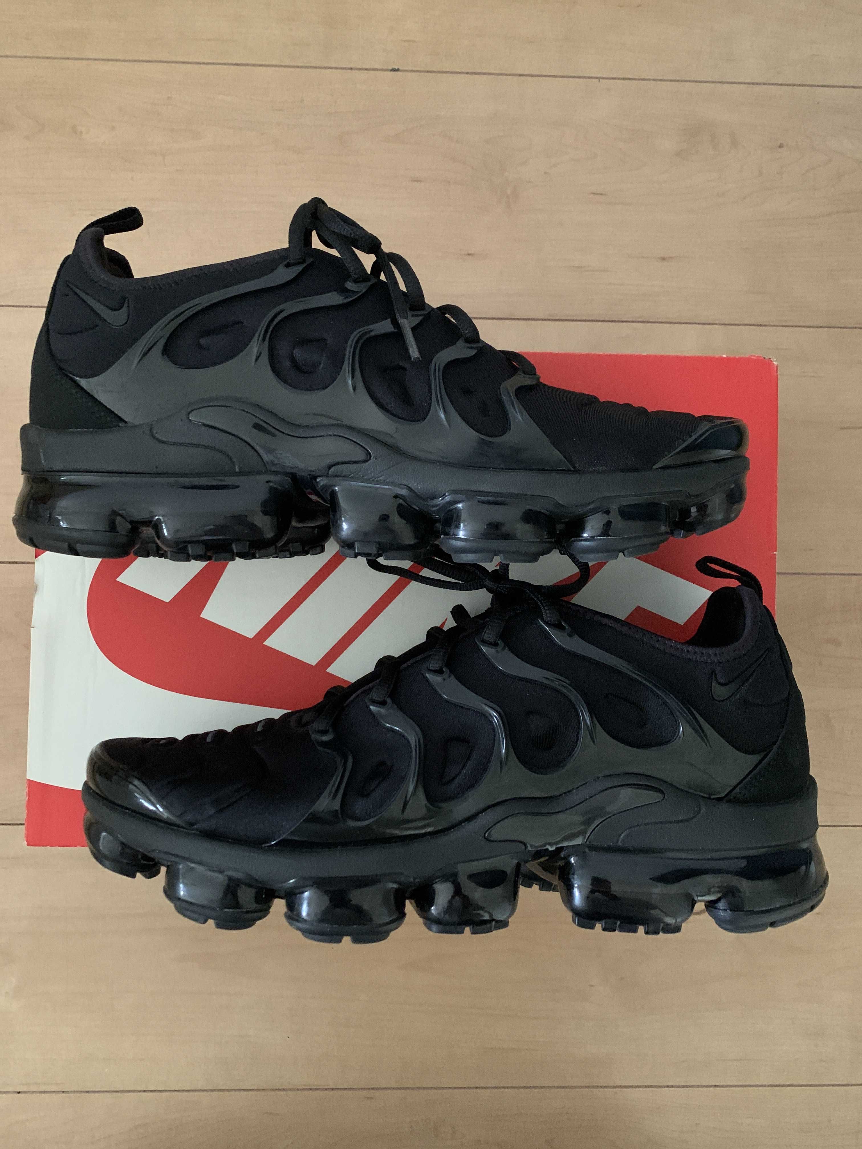 Nike Air Vapormax Plus "Triple Black" (2018)