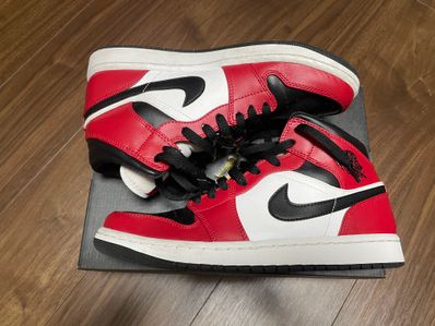 Nike Air Jordan 1 Mid "Chicago Black Toe"