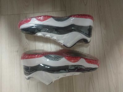 Nike Air Jordan 11 Low "Gym Red"