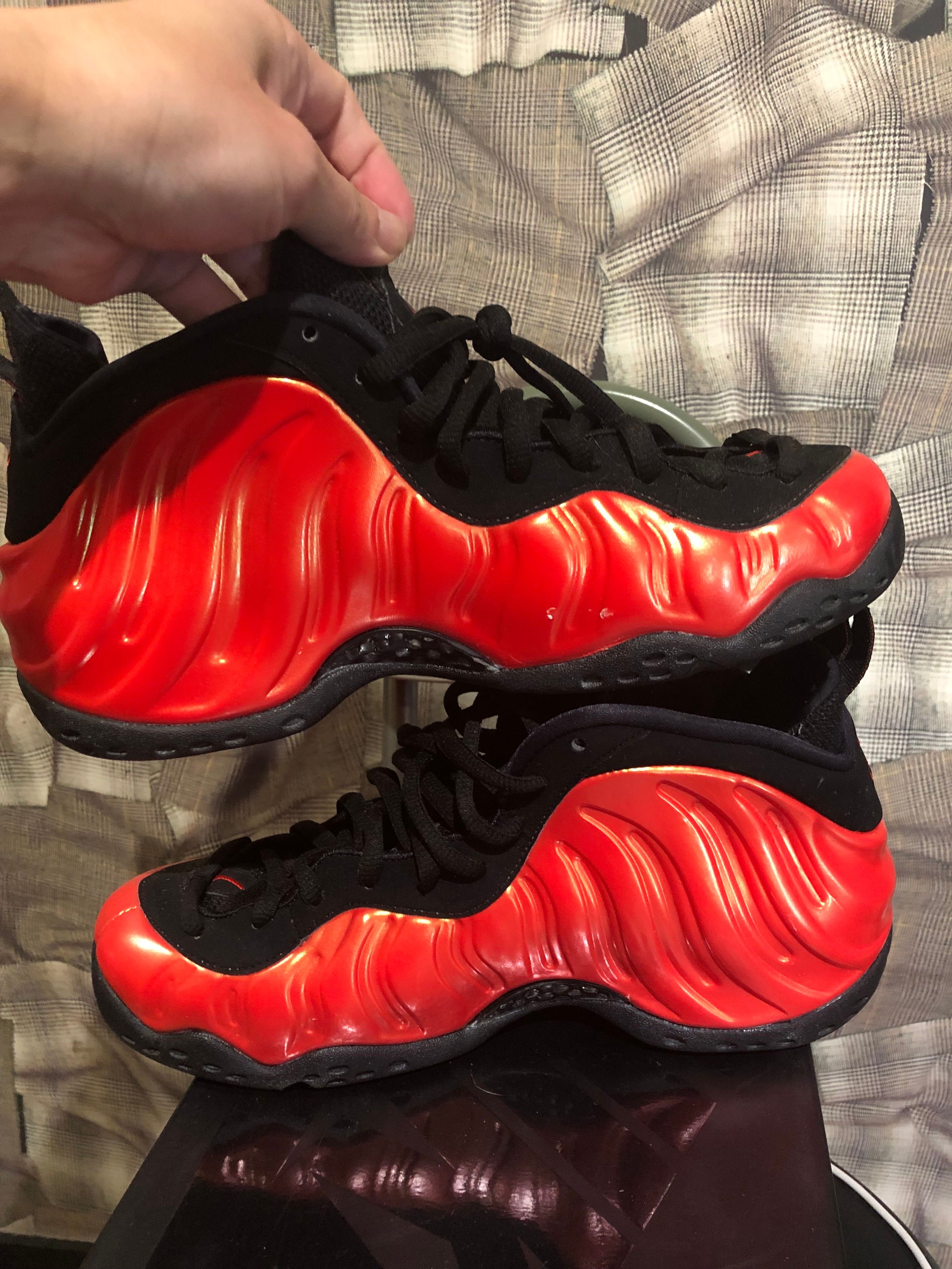 Nike Air Foamposite One "Habanero Red"