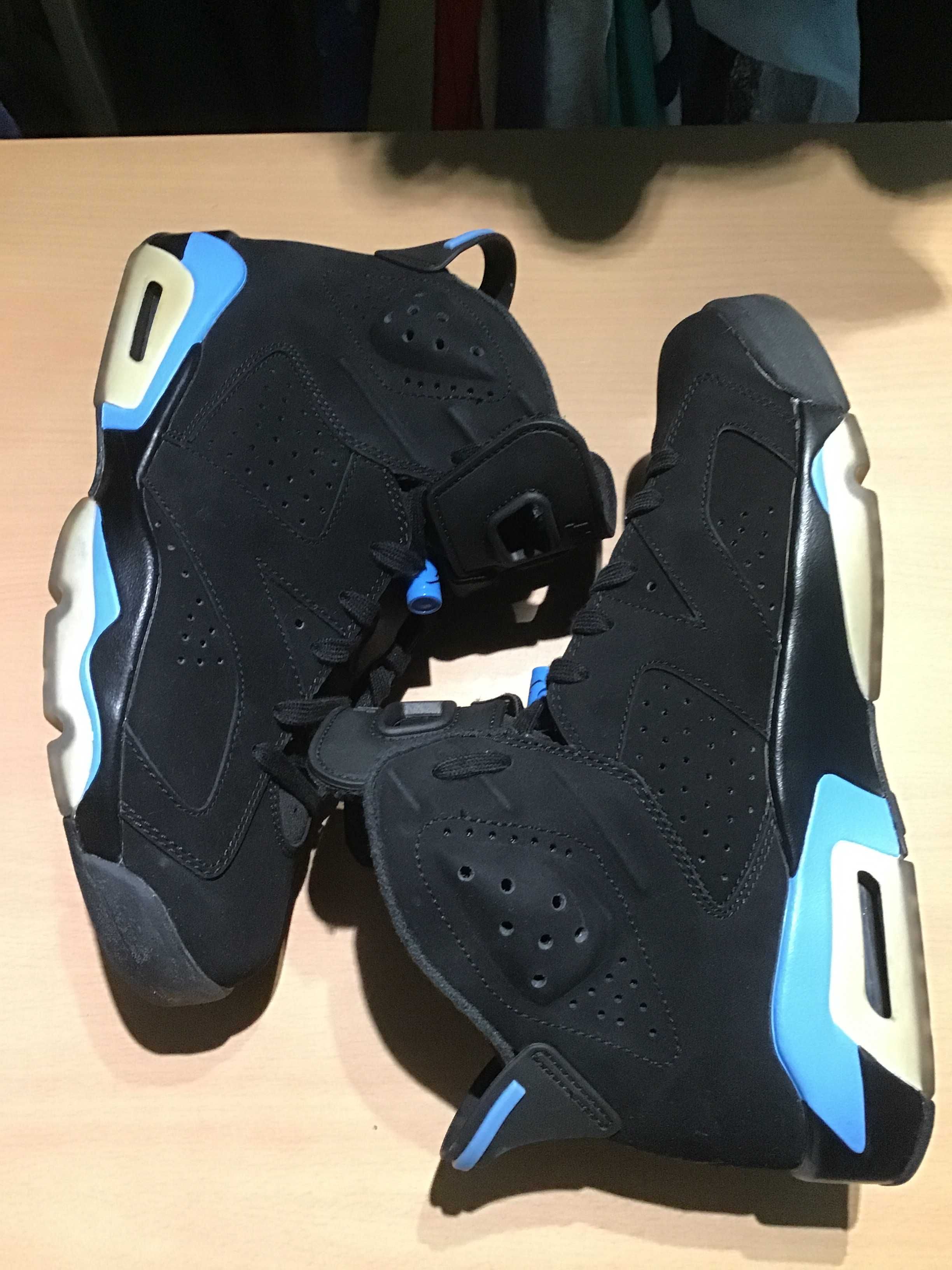 NIKE AIR JORDAN 6 RETRO "UNC"