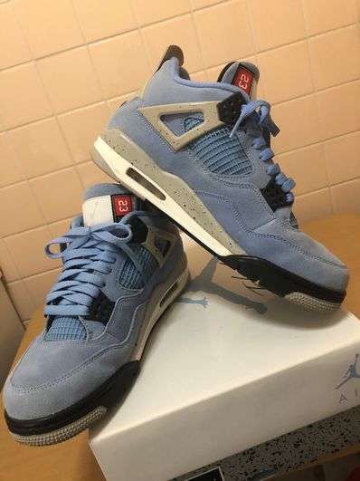 Nike Air Jordan 4 "University Blue"