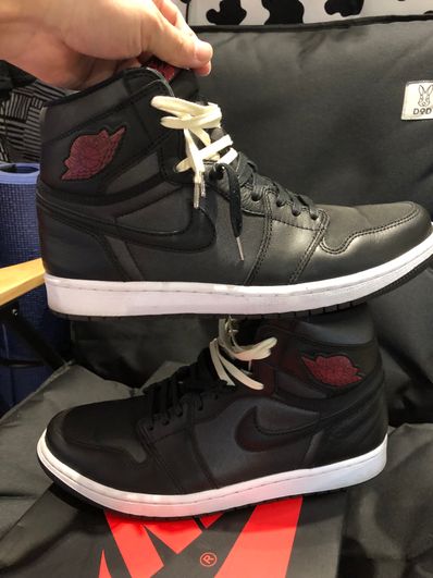 Nike Air Jordan 1 Retro High OG "Black/Metallic Silver/Gym Red"