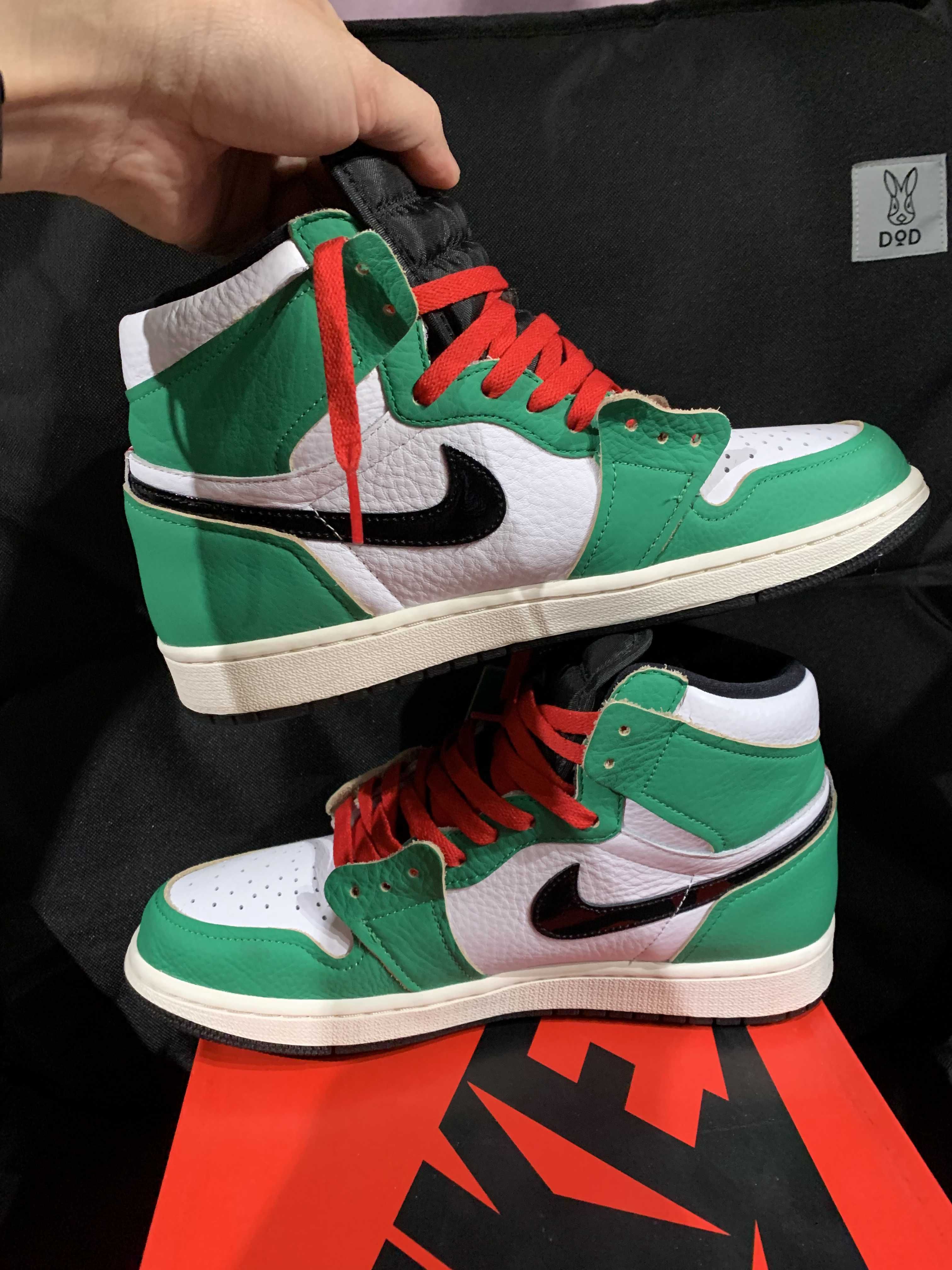 Nike Women's Air Jordan 1 High OG "Lucky Green/White-Sail-Black"